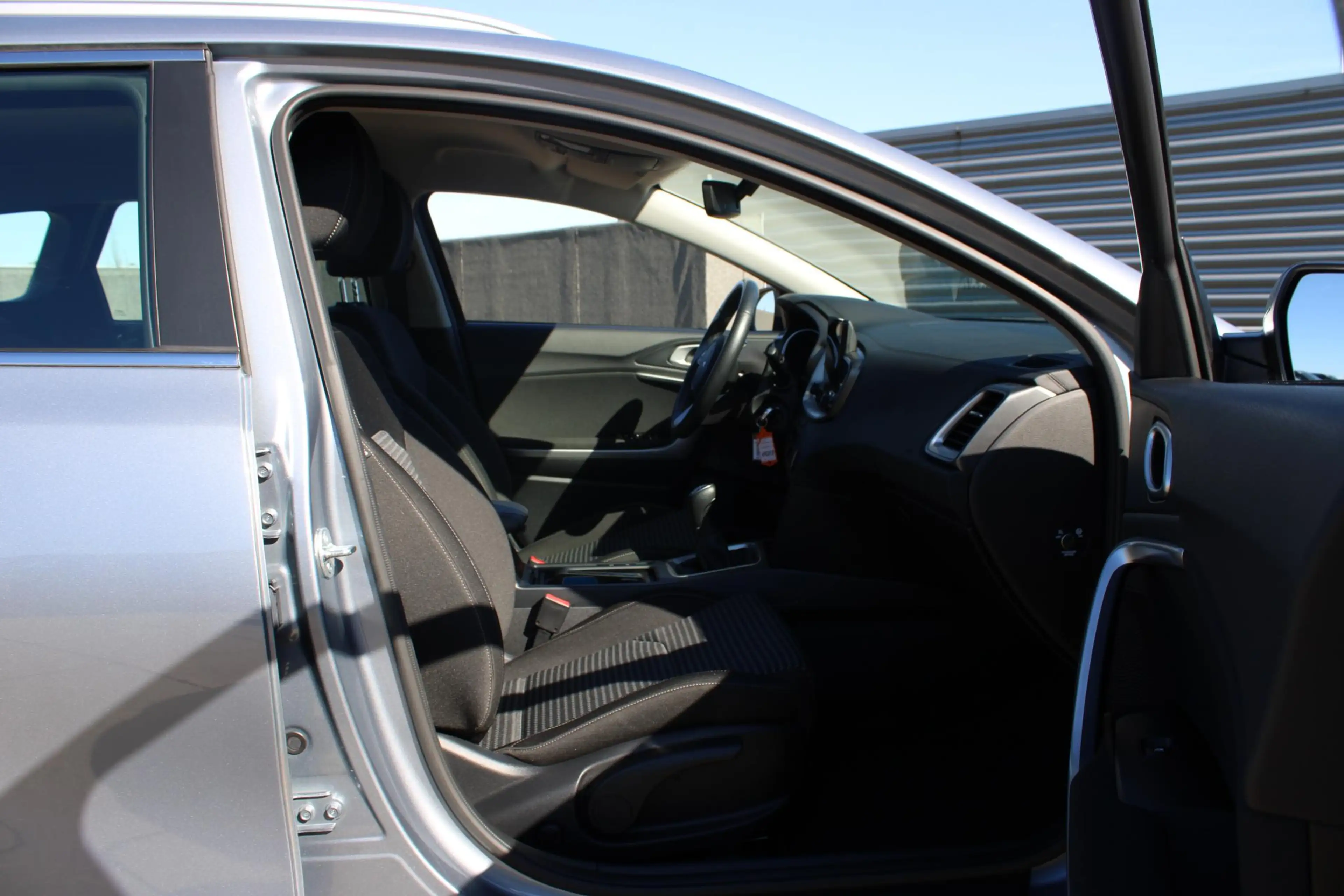 Kia Ceed SW / cee'd SW Sportswagon 1.5 T-GDi DynamicLine camera /  naviga — photo 9