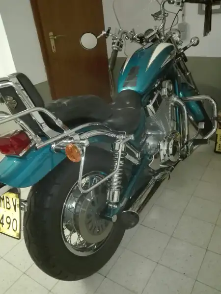 Suzuki Intruder C - foto 2