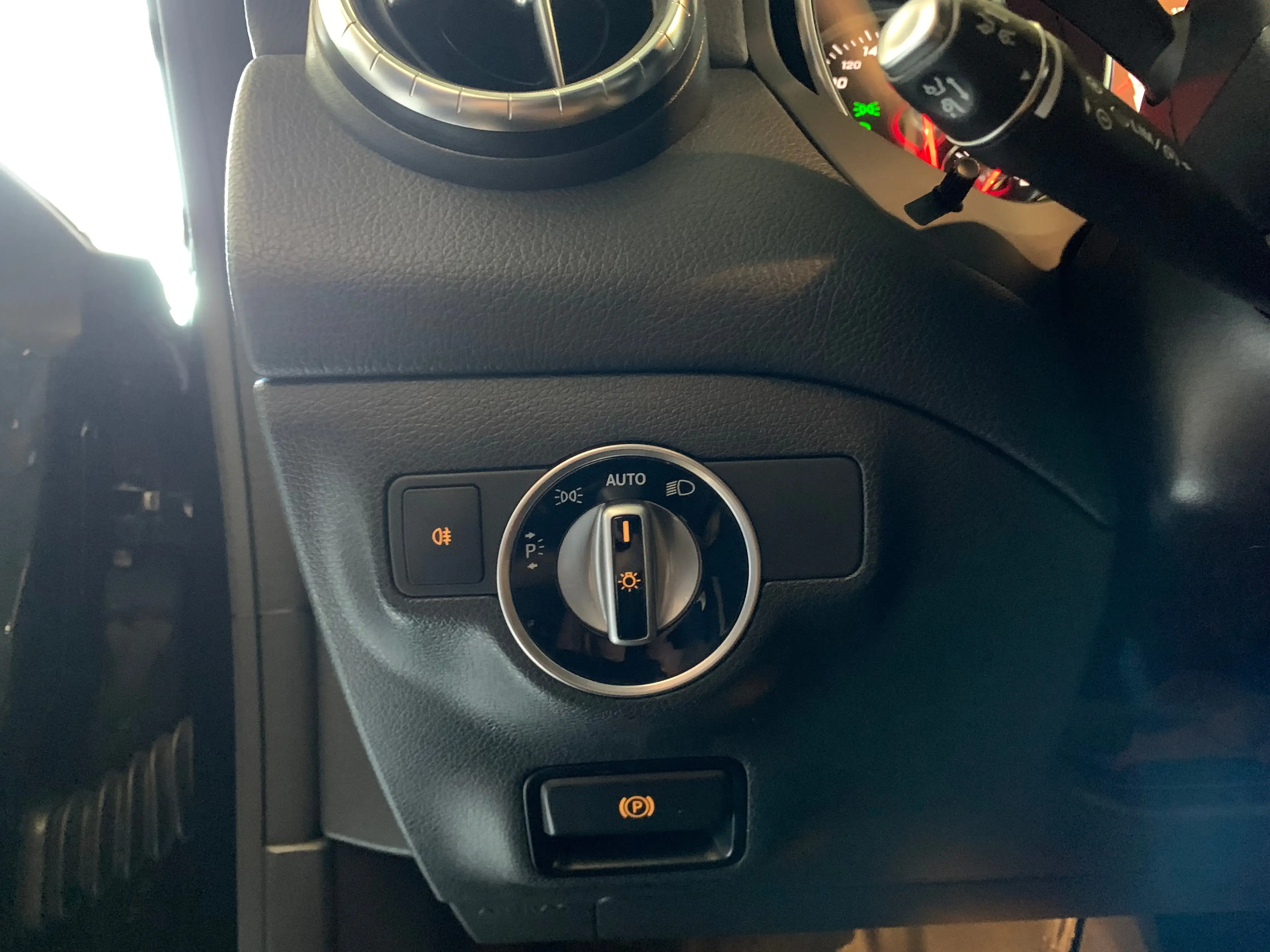 Mercedes-Benz CLA 220 CLA 220 CDI / d 4Matic (117.905) — photo 14
