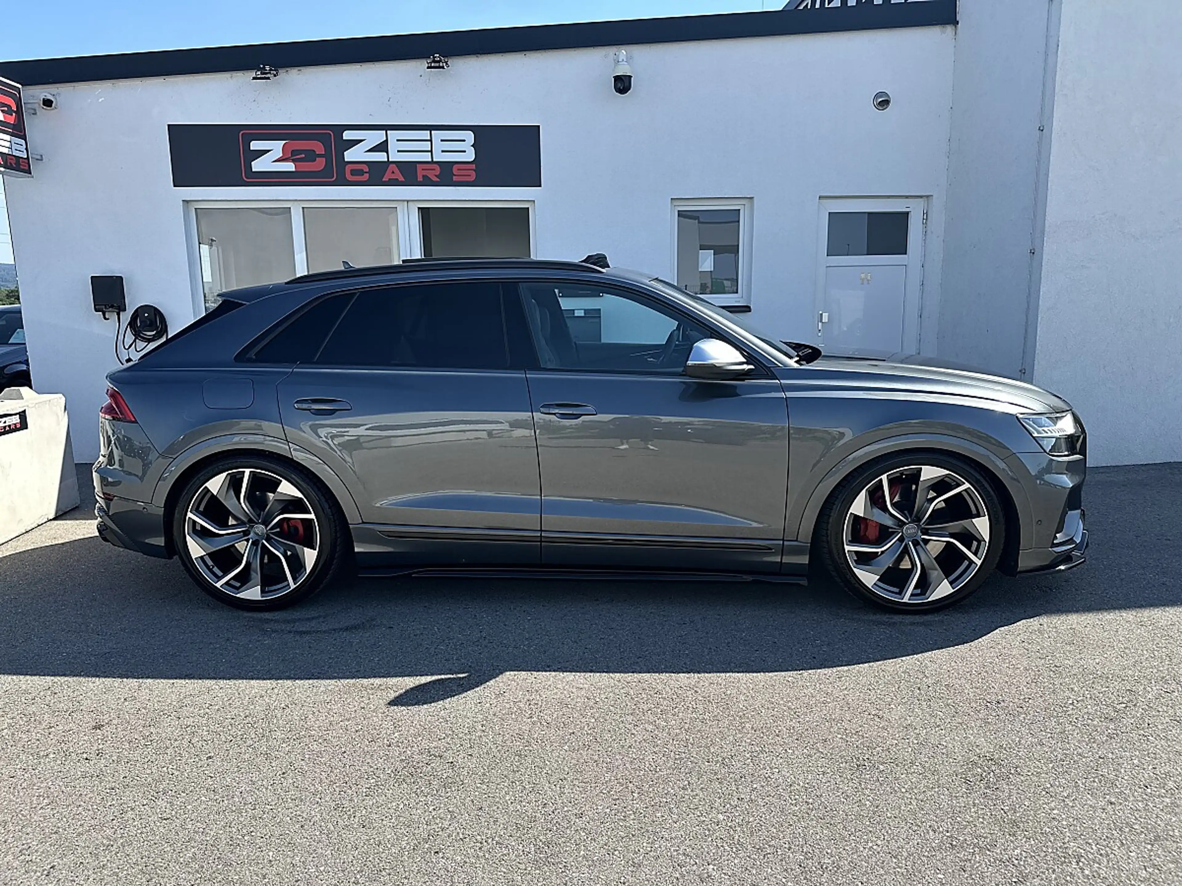 Audi SQ8 TDI quattro Tiptronic — photo 5