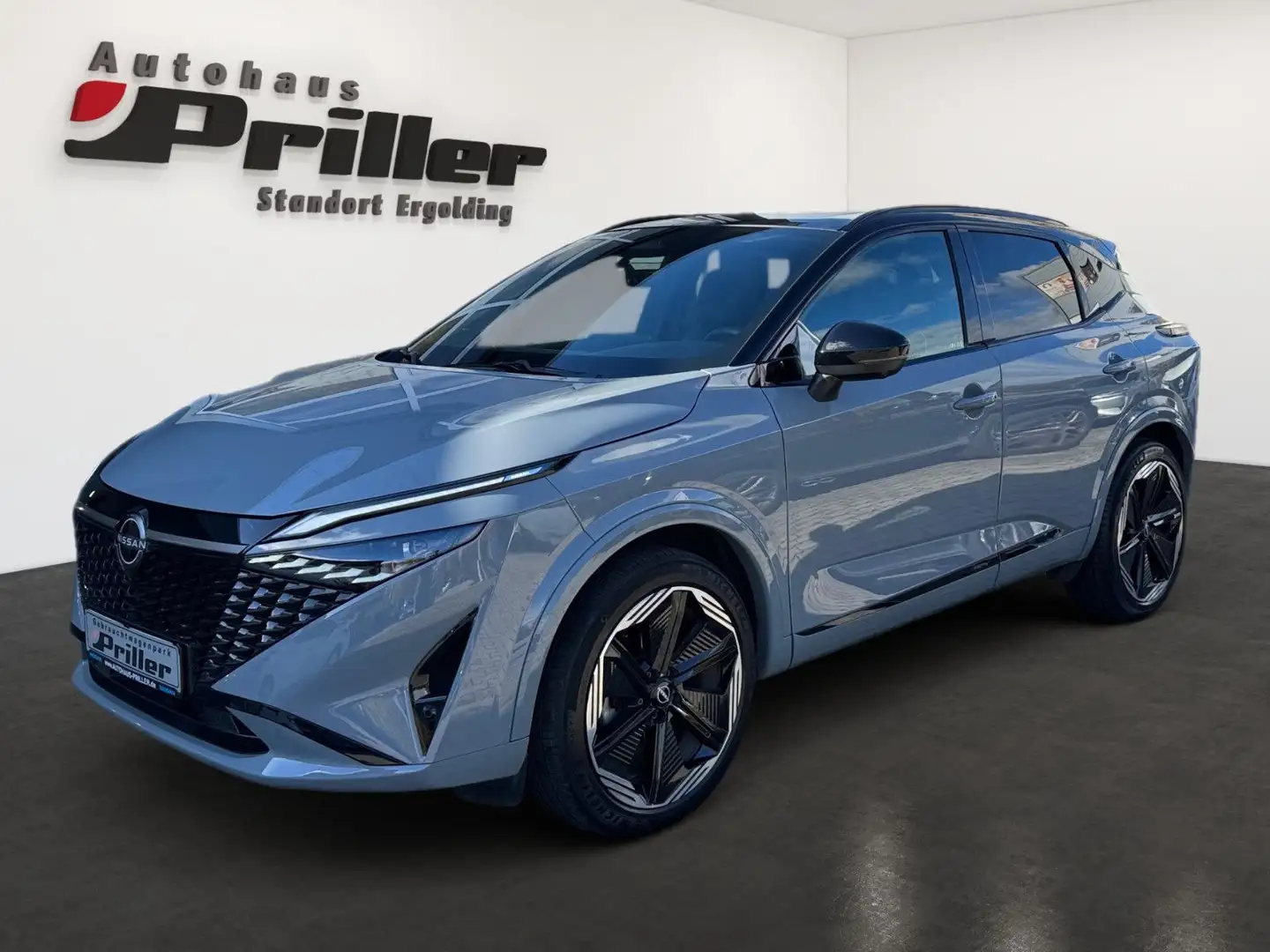 Nissan Qashqai 1.3 DIG-T N-Design *LED/20"/BOSE/PANO* Grau - 1