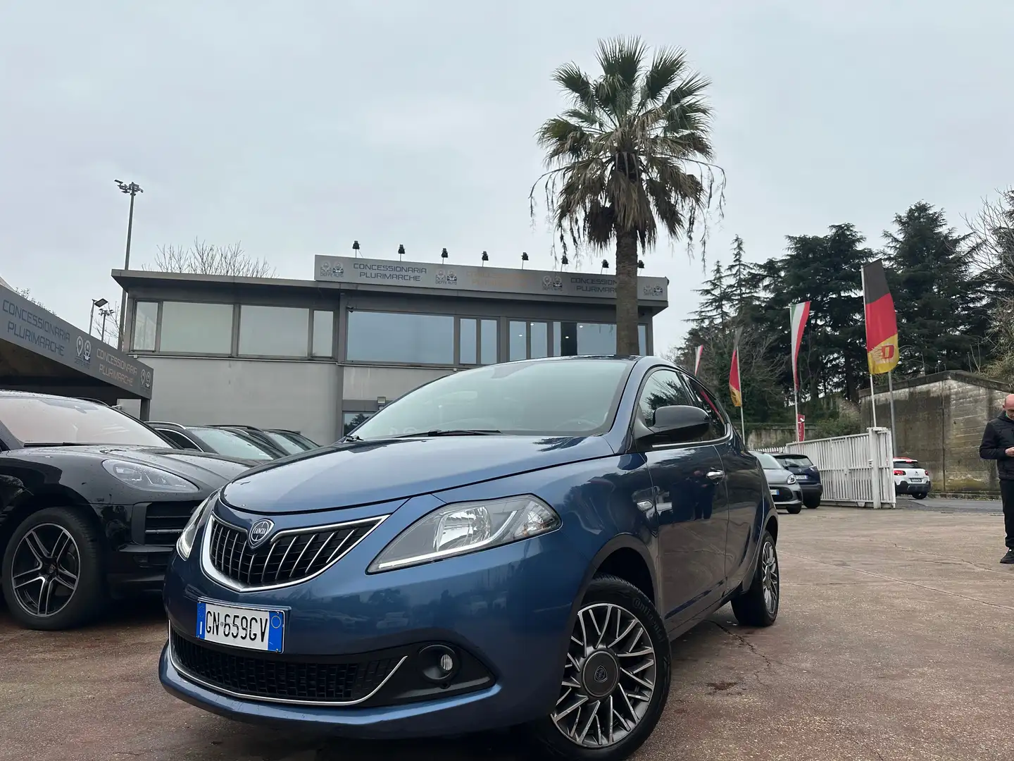 Lancia Ypsilon Ypsilon 1.0 firefly hybrid Gold Plus s Blu/Azzurro - 1