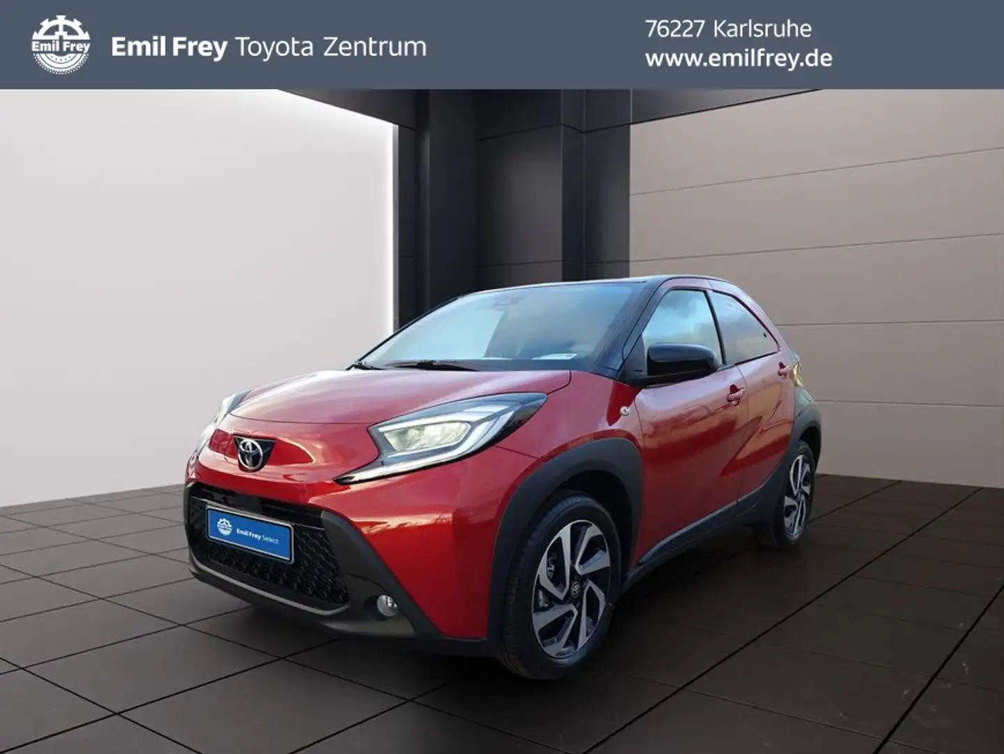 Toyota Aygo X X S-CVT Teamplayer 53 kW, 5-türig Rood - 1