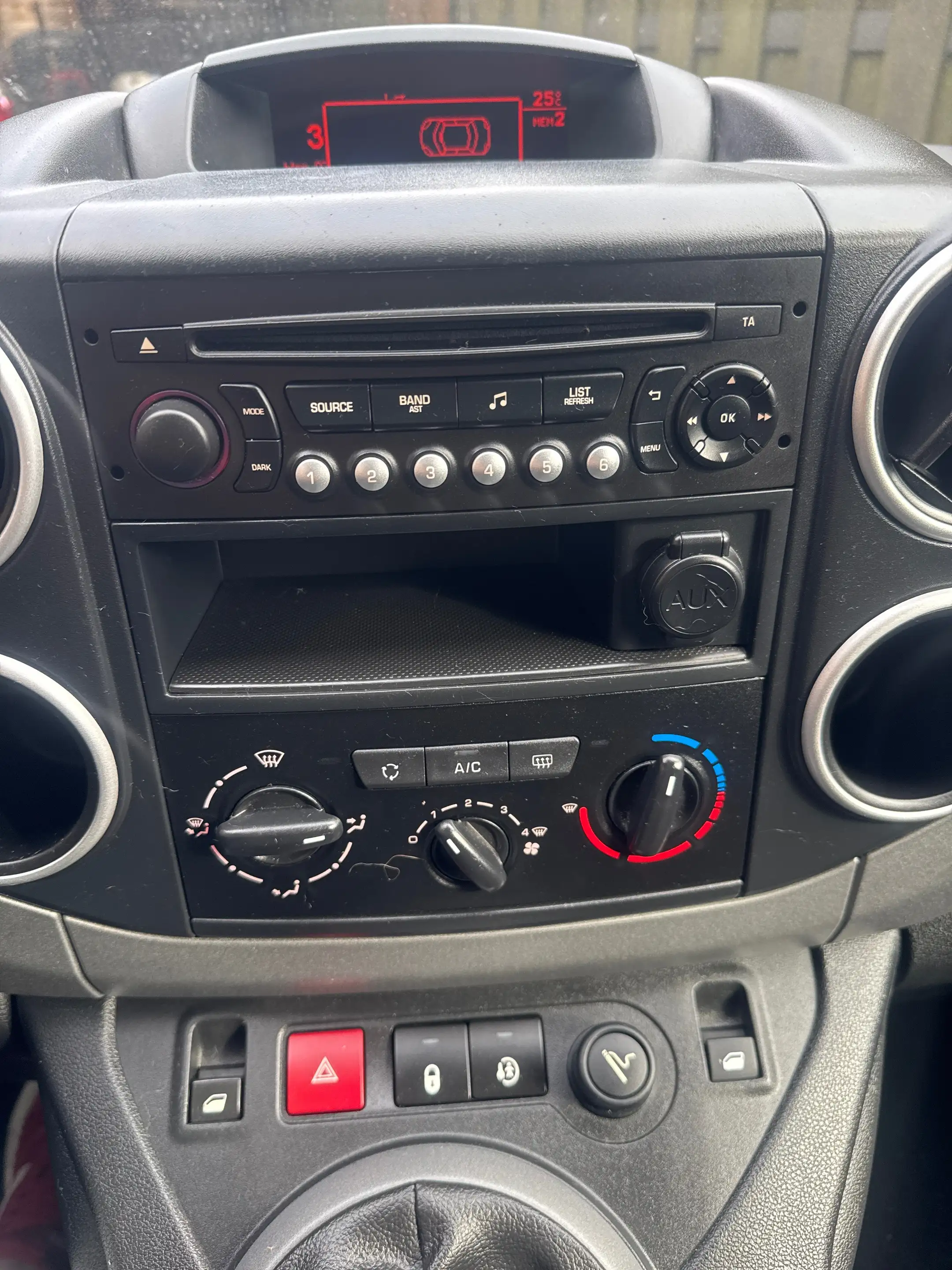 Peugeot Partner 12 CC -GPS-AIR CIO. — photo 7