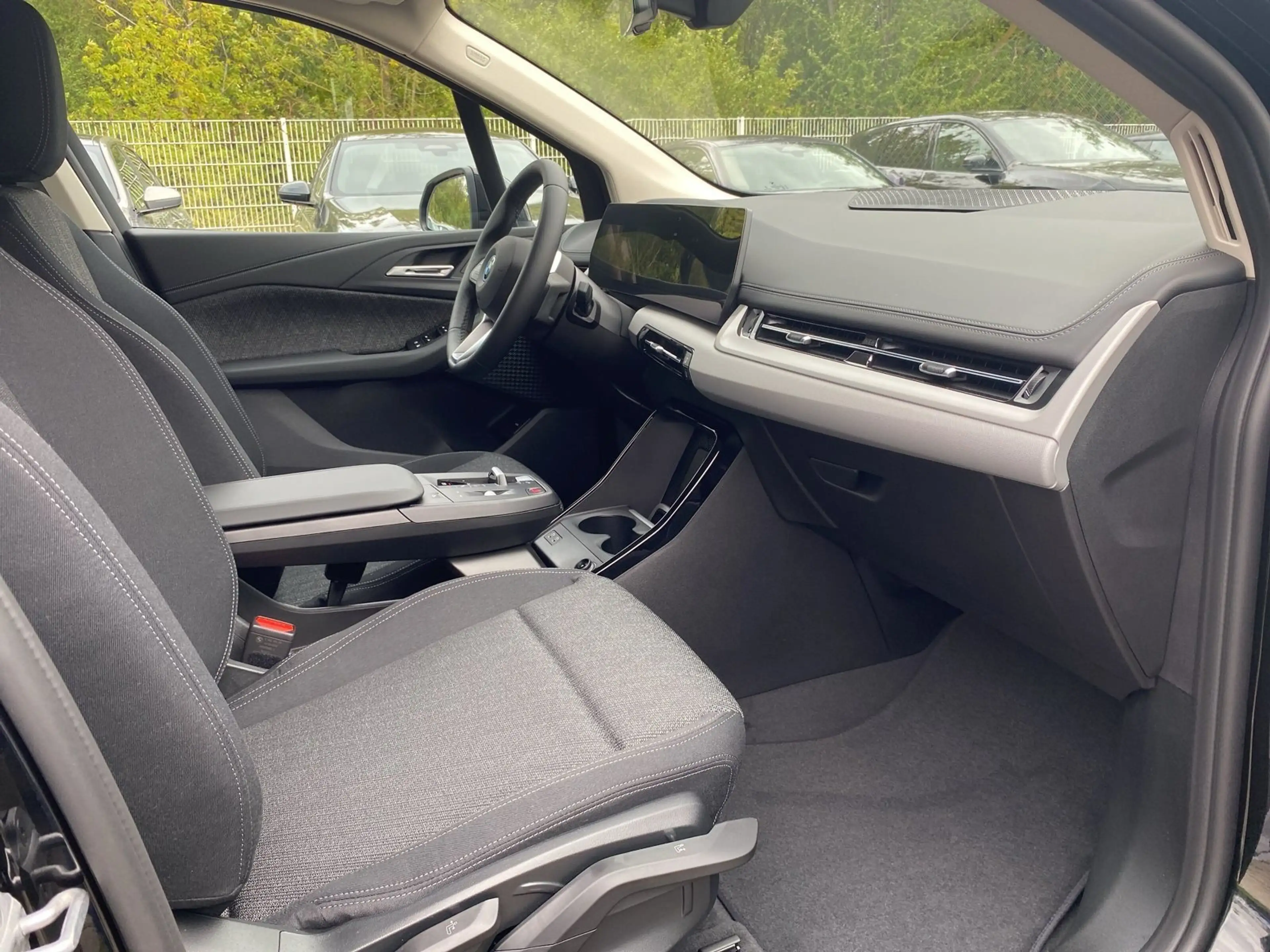 BMW 225 e xDrive 54.290,- € DAB LED Komfortzg. Parkassiste — photo 11