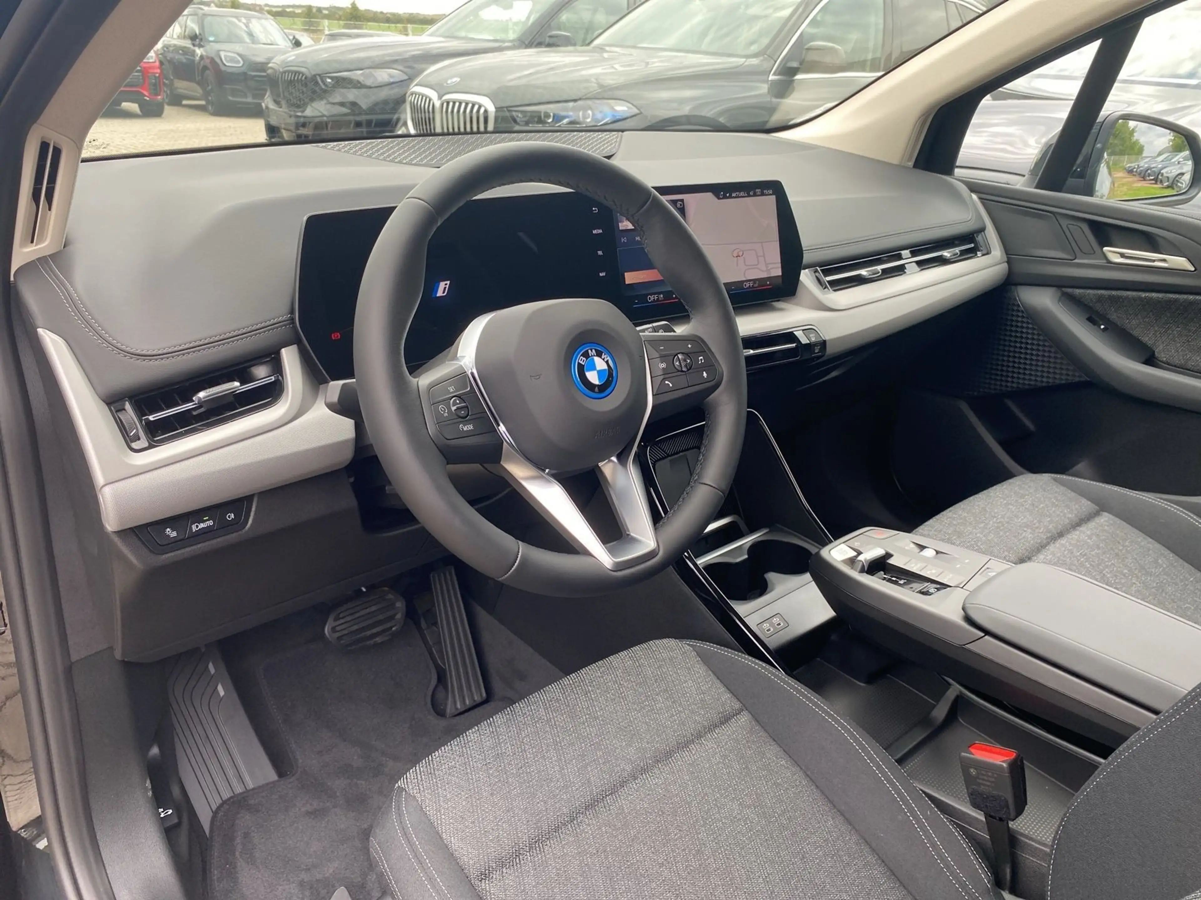 BMW 225 e xDrive 54.290,- € DAB LED Komfortzg. Parkassiste — photo 8