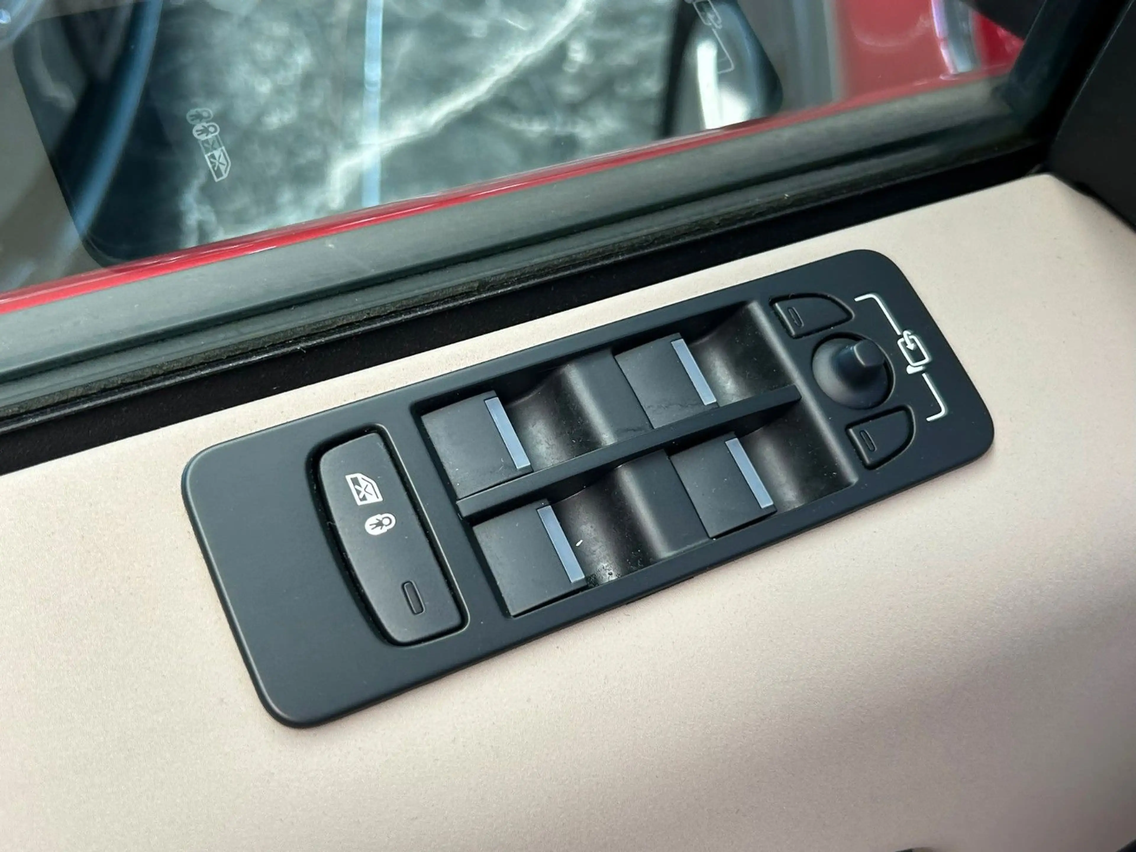 Land Rover Discovery Sport Basis AWD*360°KAMERA*AHK*LEDER* — photo 9
