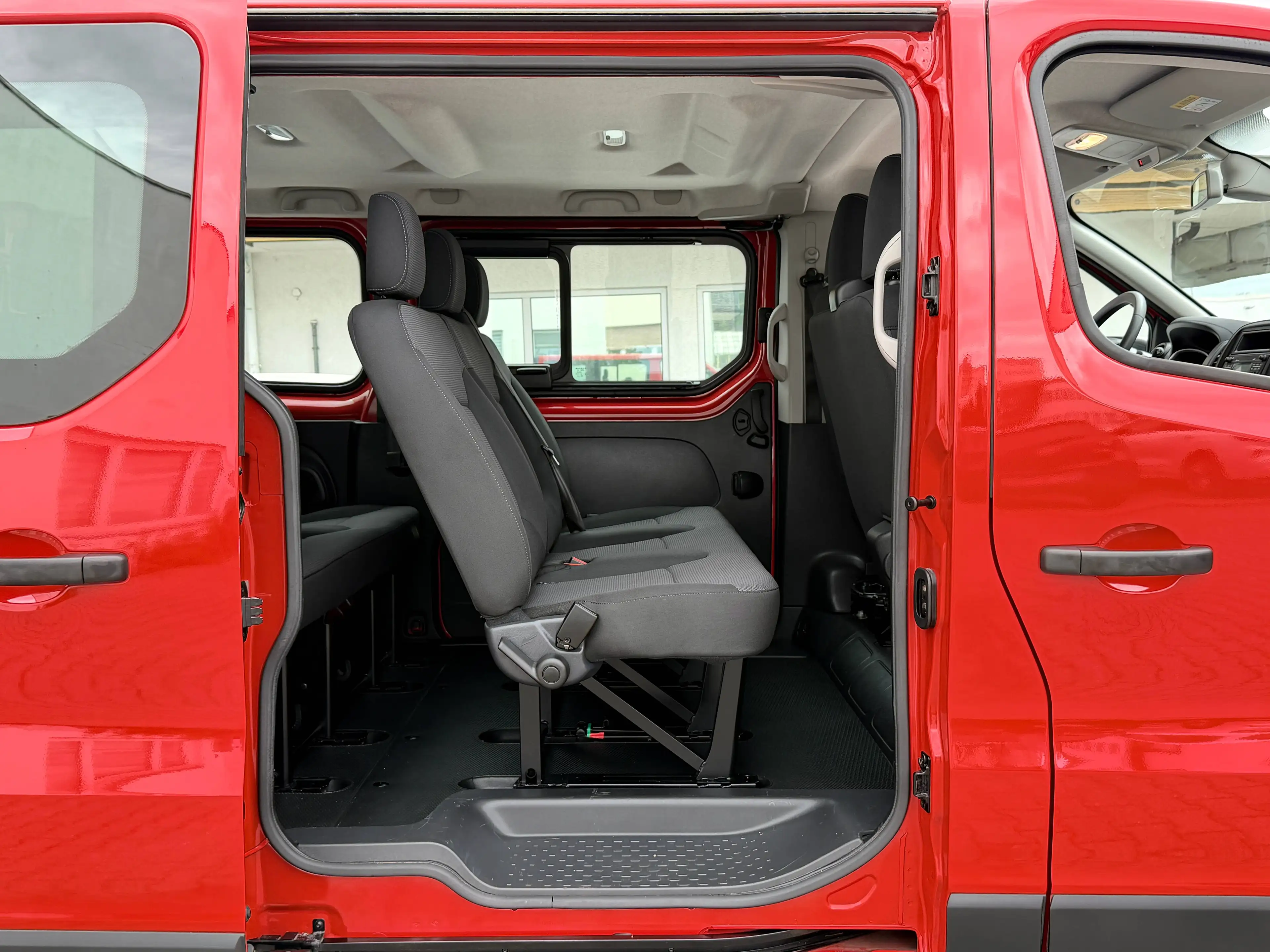 Renault Trafic L1H1 2,8t *9Sitze* Life LED AHK Automatik 2.Hand — photo 9