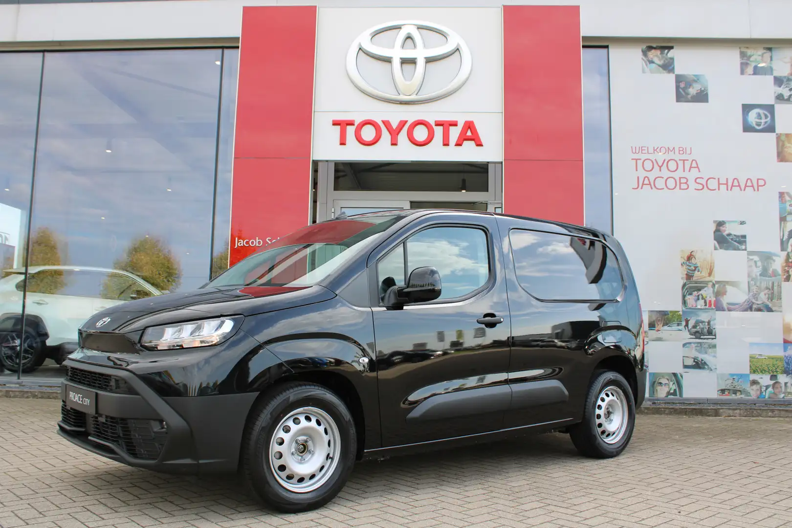 Toyota Proace City Electric Challenger 50 kWh Automaat 136pk | Nieuw Zwart - 1