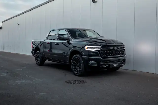 RAM 1500 Ram 1500 Limited Night Crew Cab 5'7''-Bed 4x4