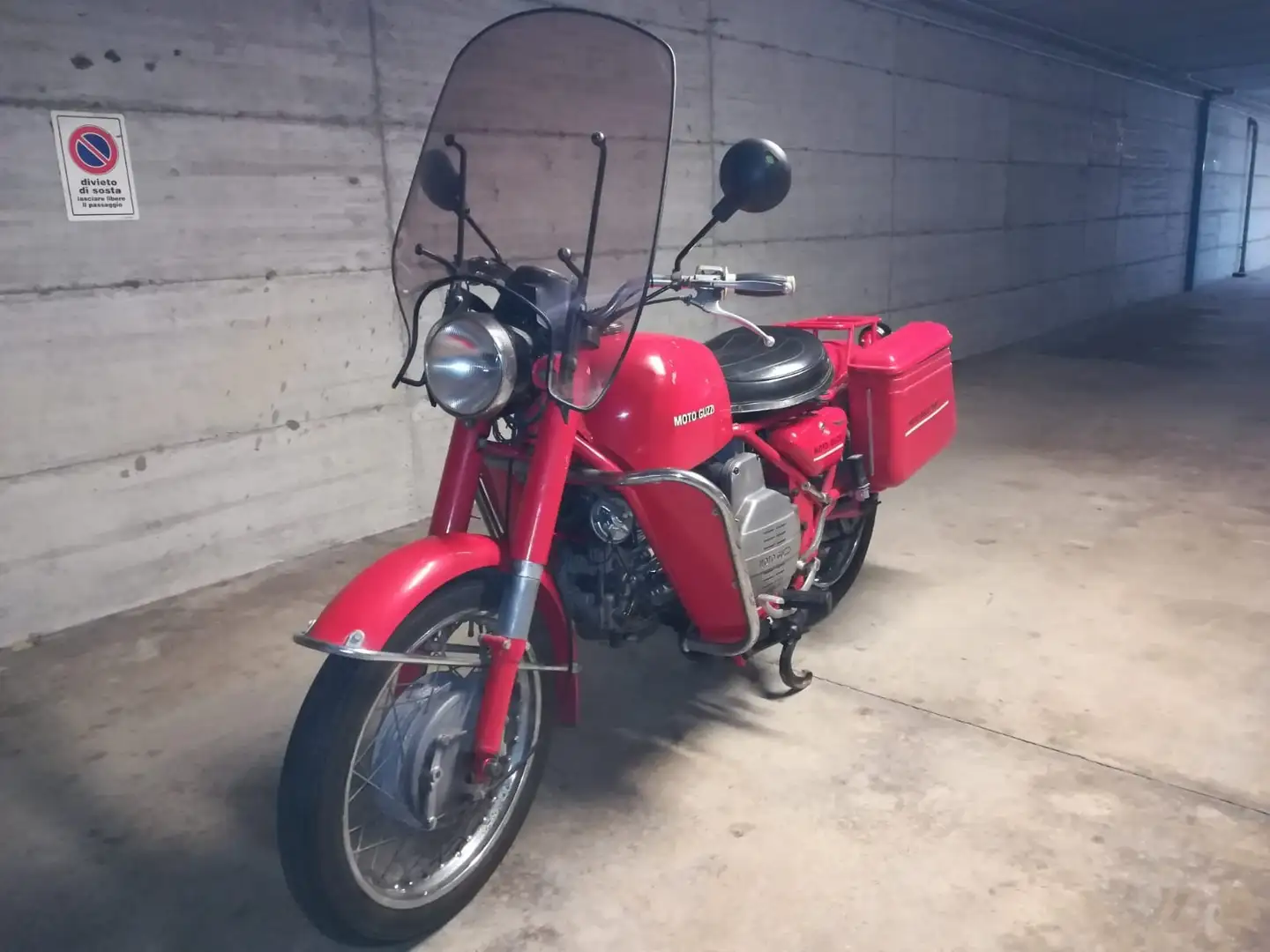 Moto Guzzi Nuovo Falcone Piros - 2