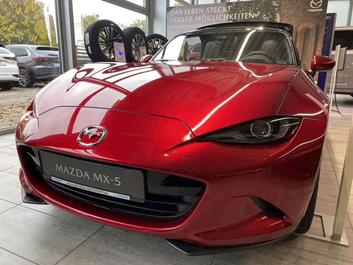 Mazda MX-5 Cabrio SKY-G 132PS Exclusive-Line Rot - 2