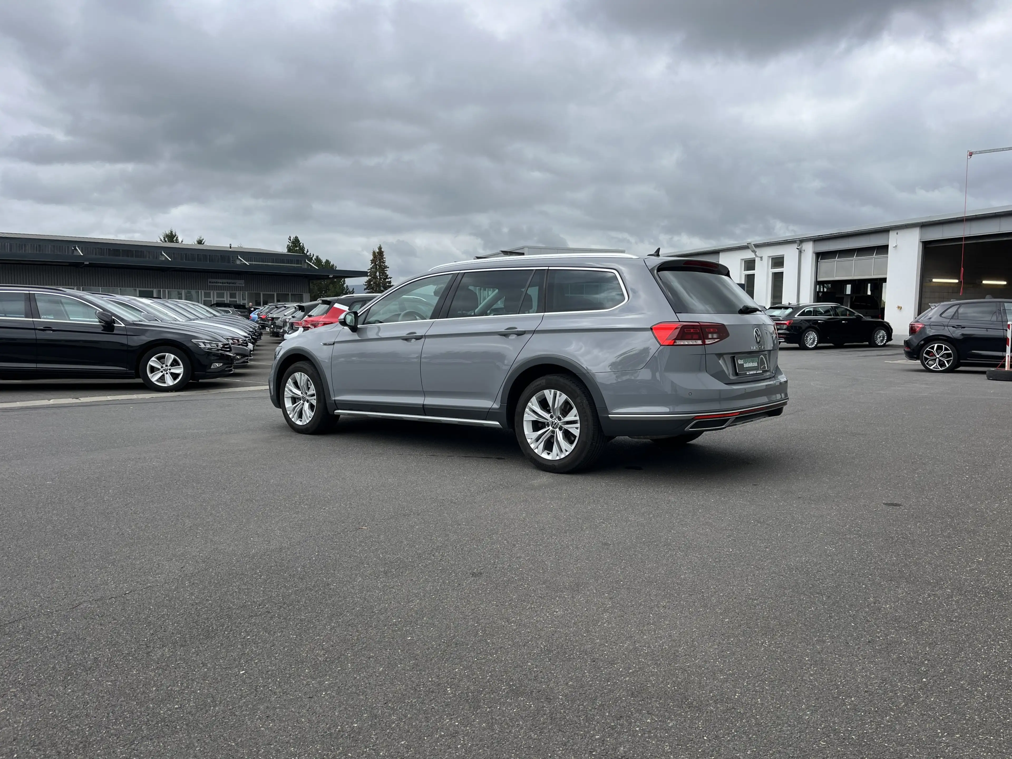 Volkswagen Passat Alltrack 2.0 TDI 4Mo DSG STHZ Navi TravelAssist LED RFK SHZ — photo 10