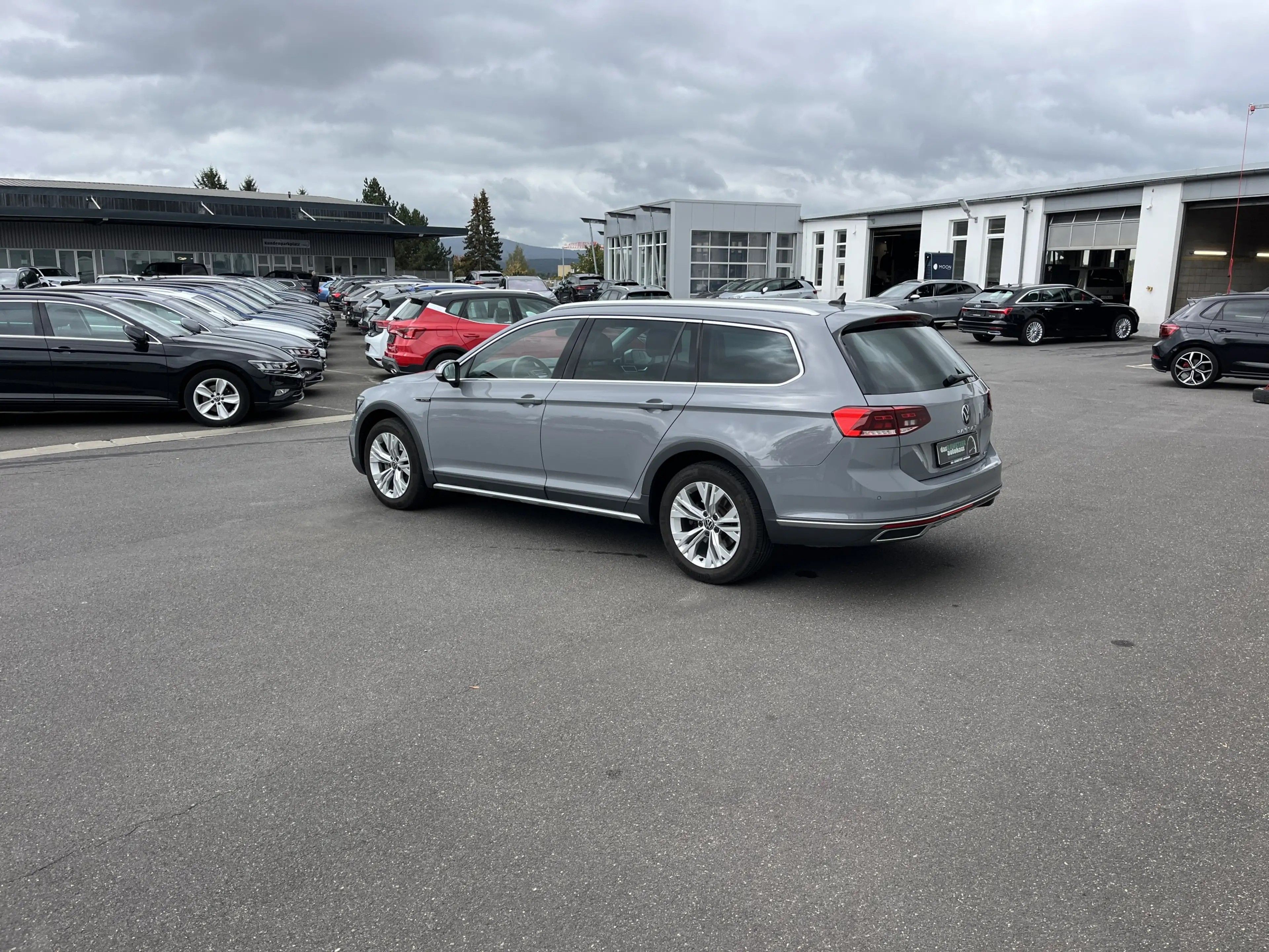 Volkswagen Passat Alltrack 2.0 TDI 4Mo DSG STHZ Navi TravelAssist LED RFK SHZ — photo 11
