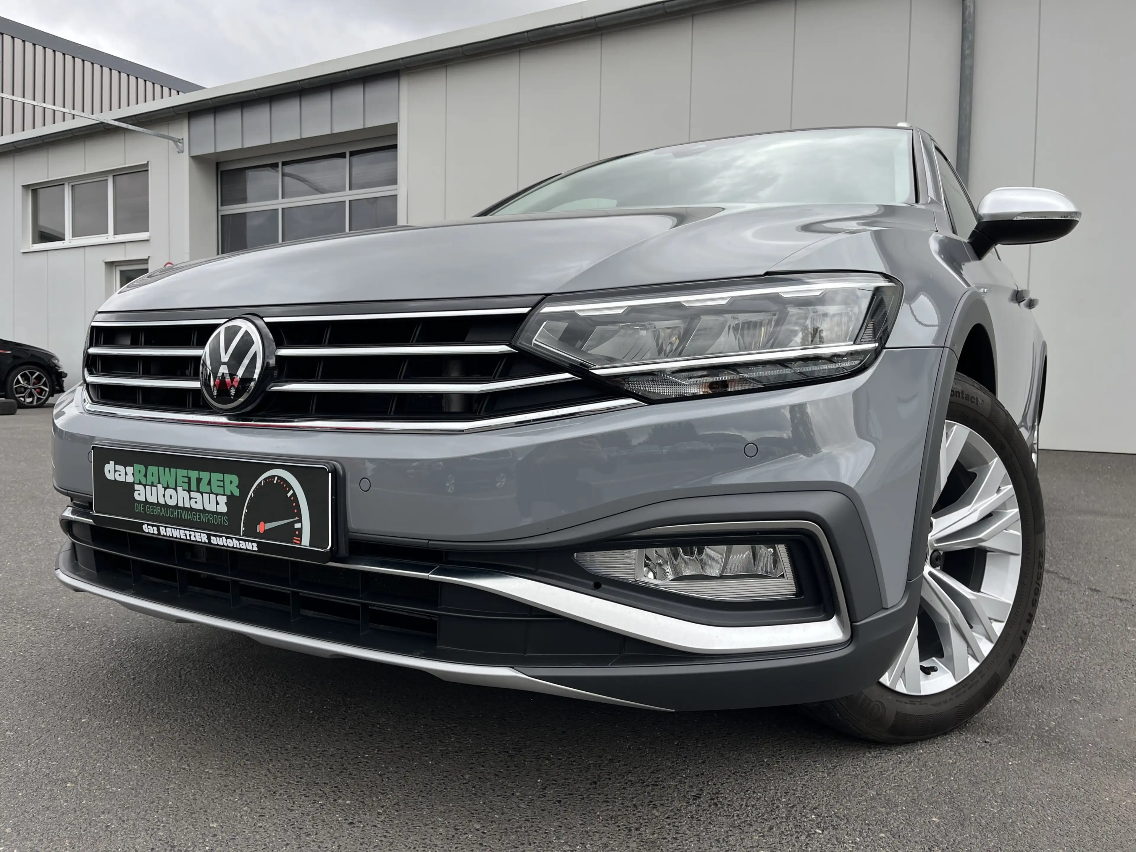 Volkswagen Passat Alltrack 2.0 TDI 4Mo DSG STHZ Navi TravelAssist LED RFK SHZ