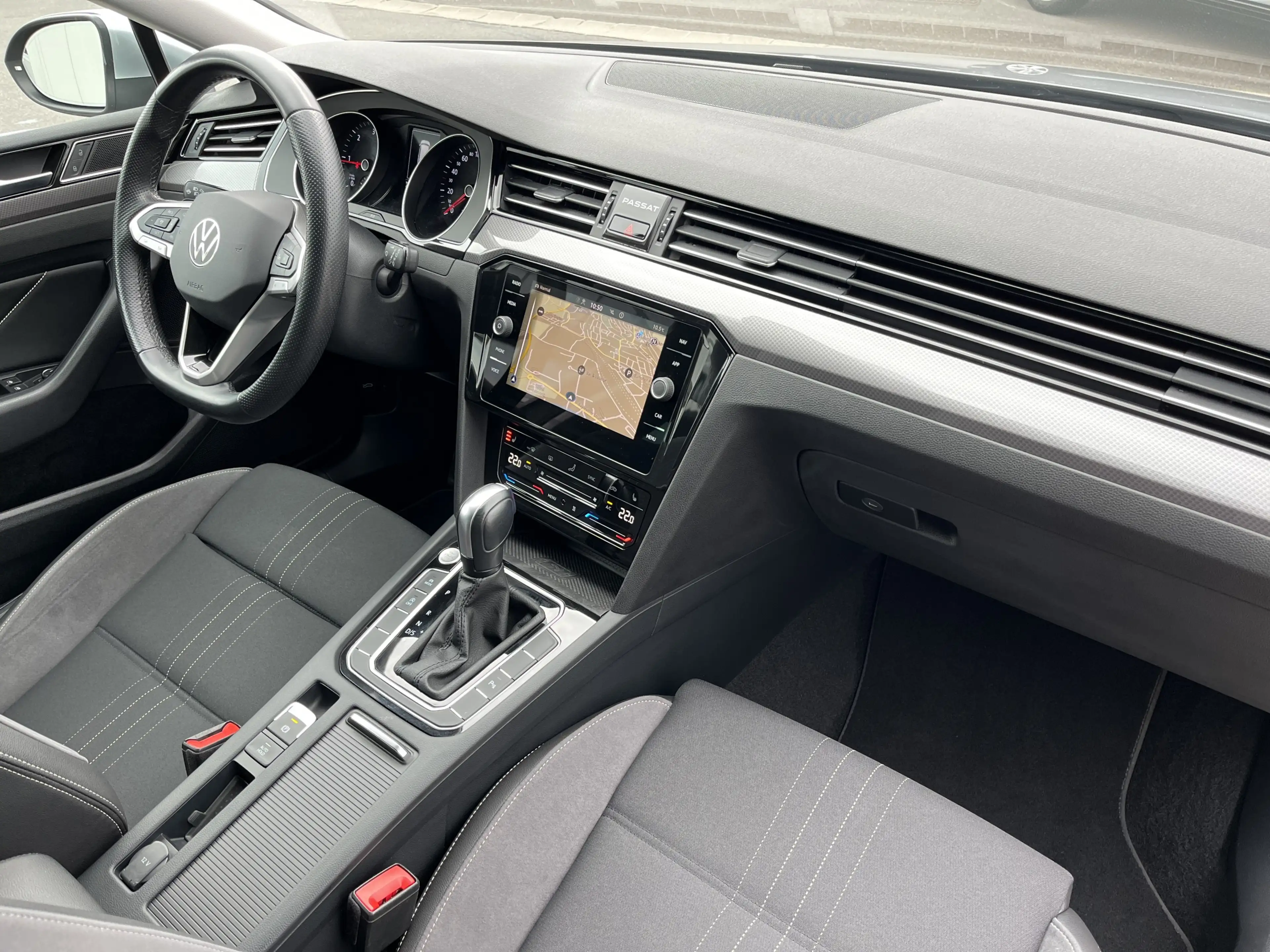 Volkswagen Passat Alltrack 2.0 TDI 4Mo DSG STHZ Navi TravelAssist LED RFK SHZ — photo 14