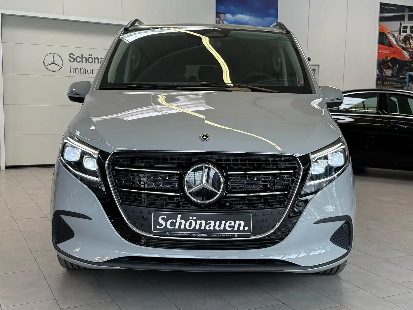 Mercedes-Benz V 300 d lang STYLE+18"+AHK+STDHZ+MBEAM+DISTR+NAV Серый - 2