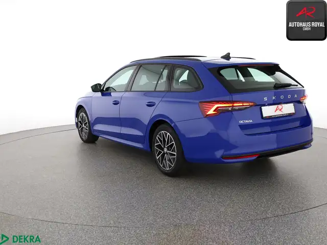 Skoda Octavia view 3