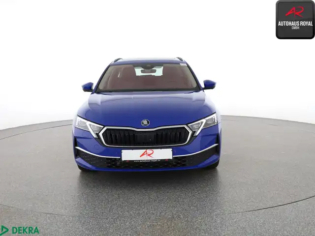 Skoda Octavia view 8