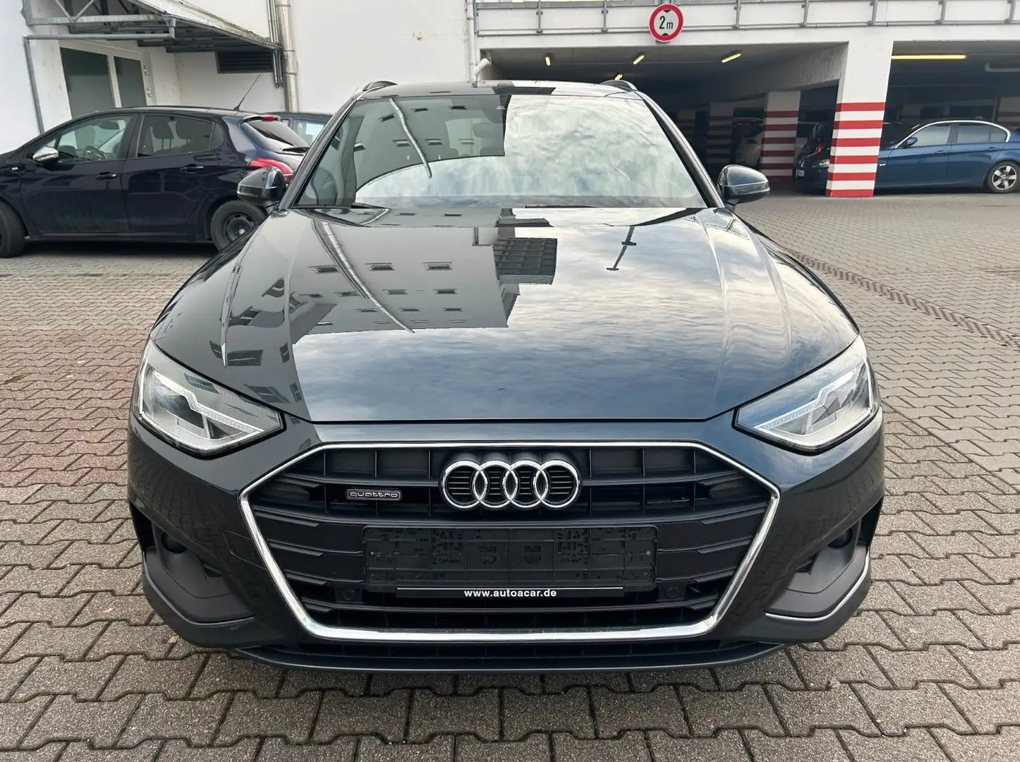 Audi A4 Avant 40 TDI Quattro S-Tron STANDHEIZ/AHK/1HA Gris - 2