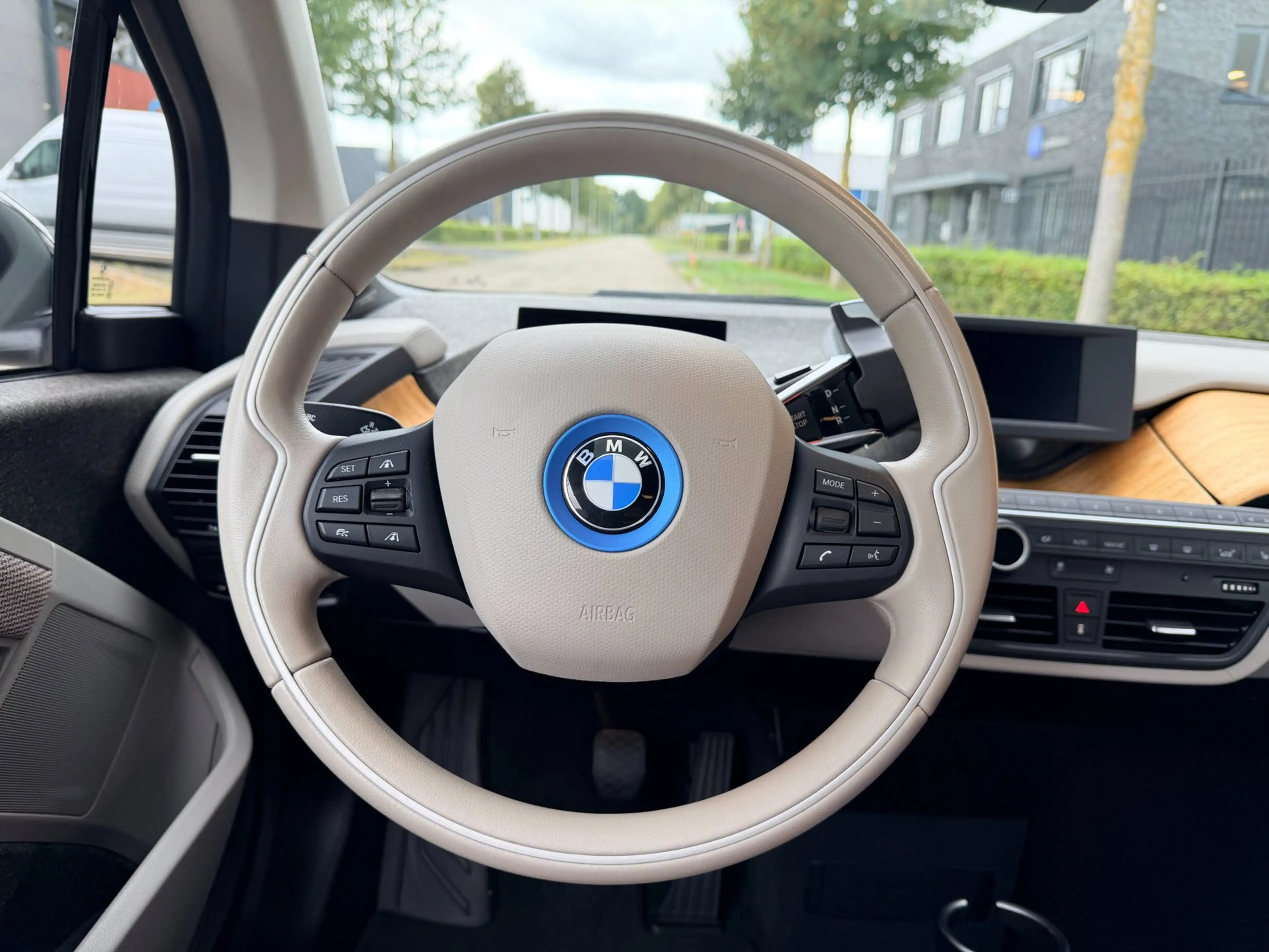 BMW i3 I3 Sport, H&K, glasdak, camera — photo 6