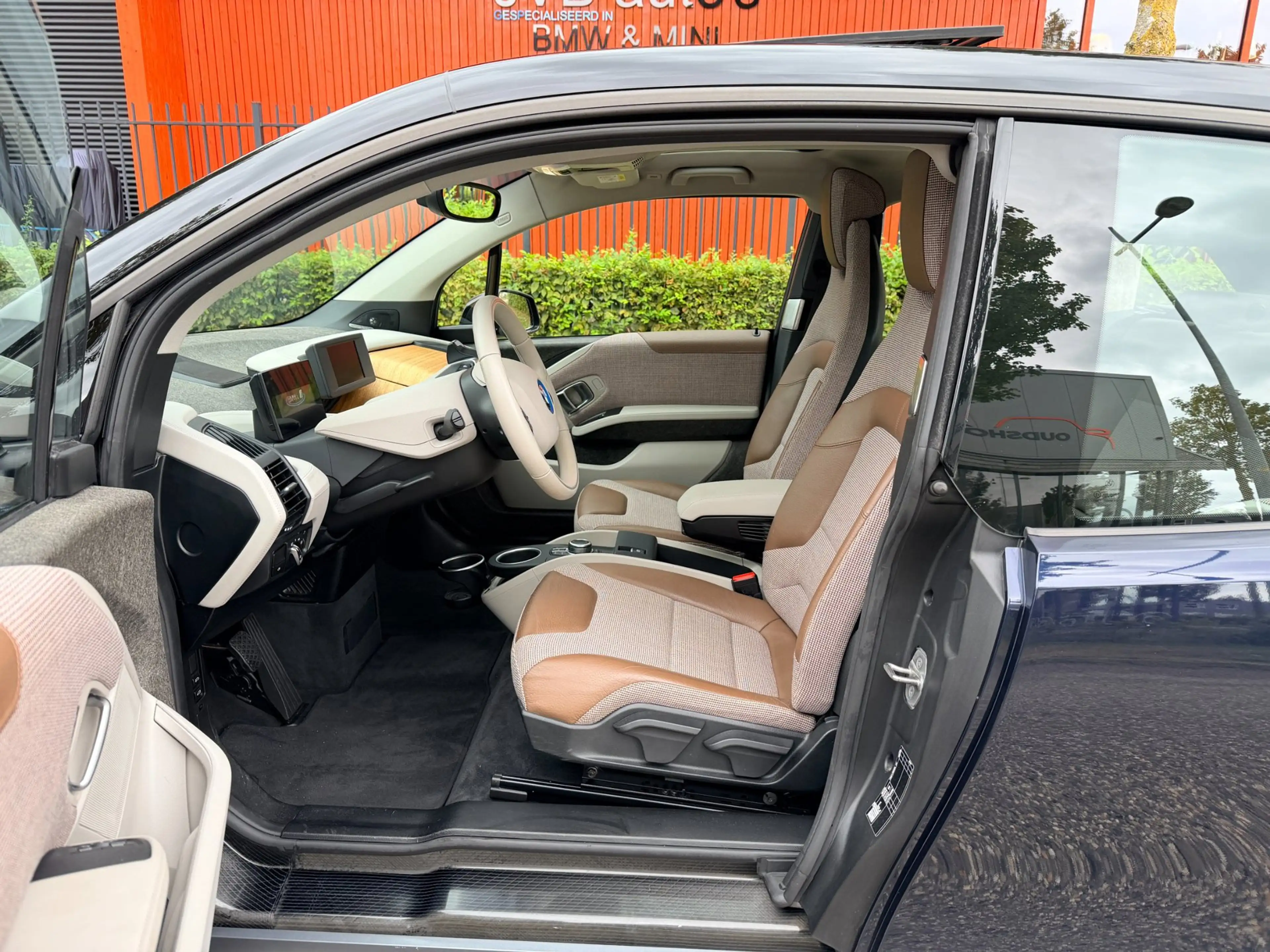 BMW i3 I3 Sport, H&K, glasdak, camera — photo 11