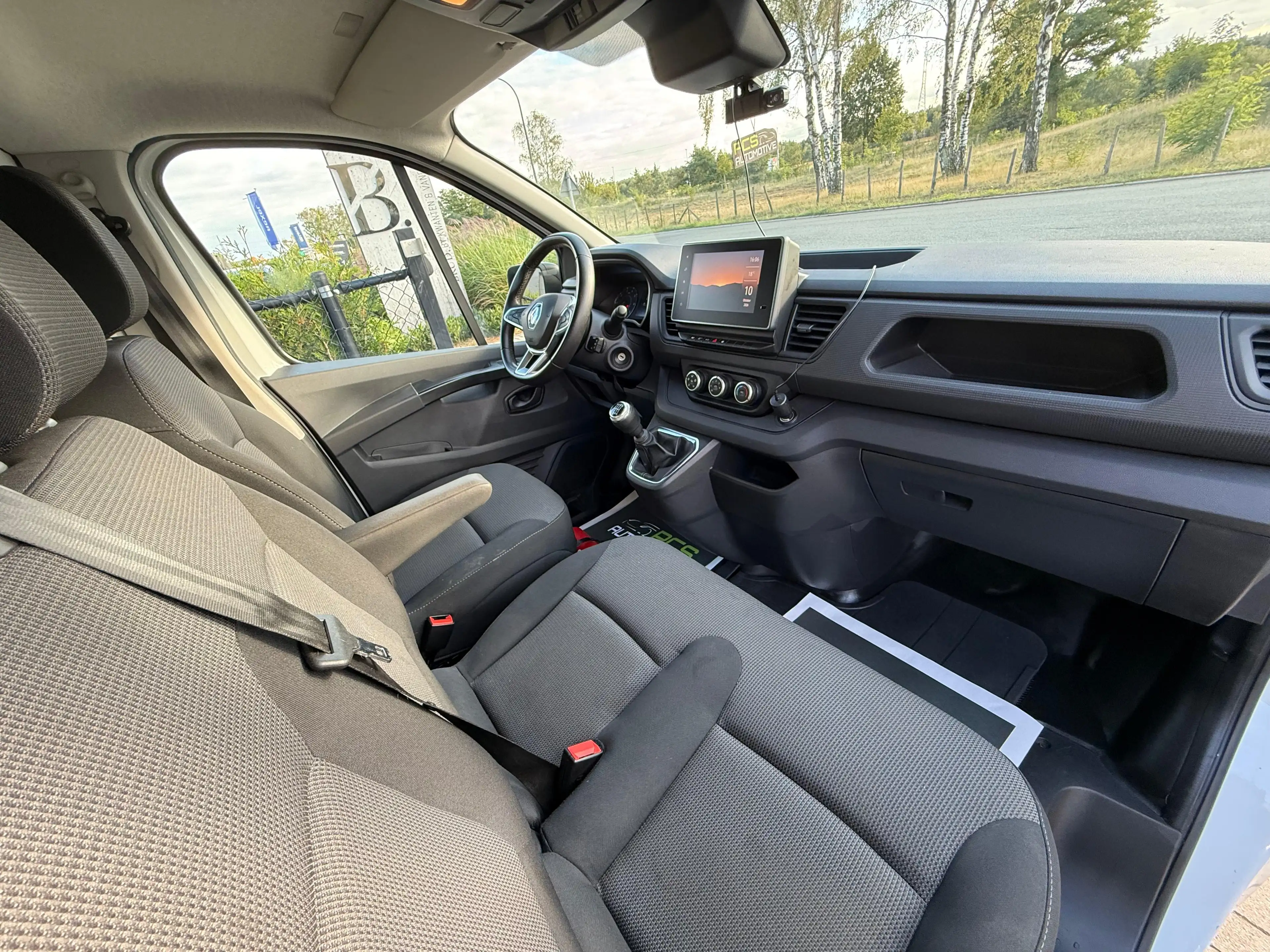Renault Trafic 2.0 Diesel / 16.000 km / L1H1 / 1e Eigenaar / 12 mnd Waarborg — photo 13