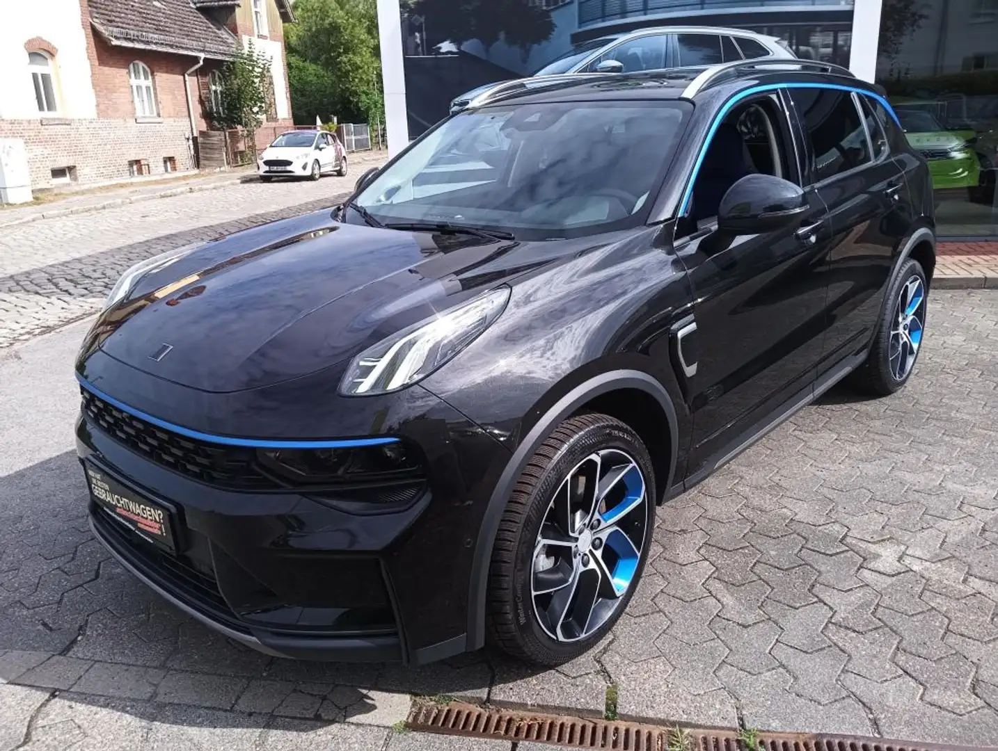 Lynk & Co 01 PHEV+360+LED+Panorama+ACC+BLIS+ Zwart - 2