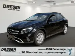 Mercedes-Benz GLA 200 Rückfahrkamera + Parklenkassistent + Sitzheizung