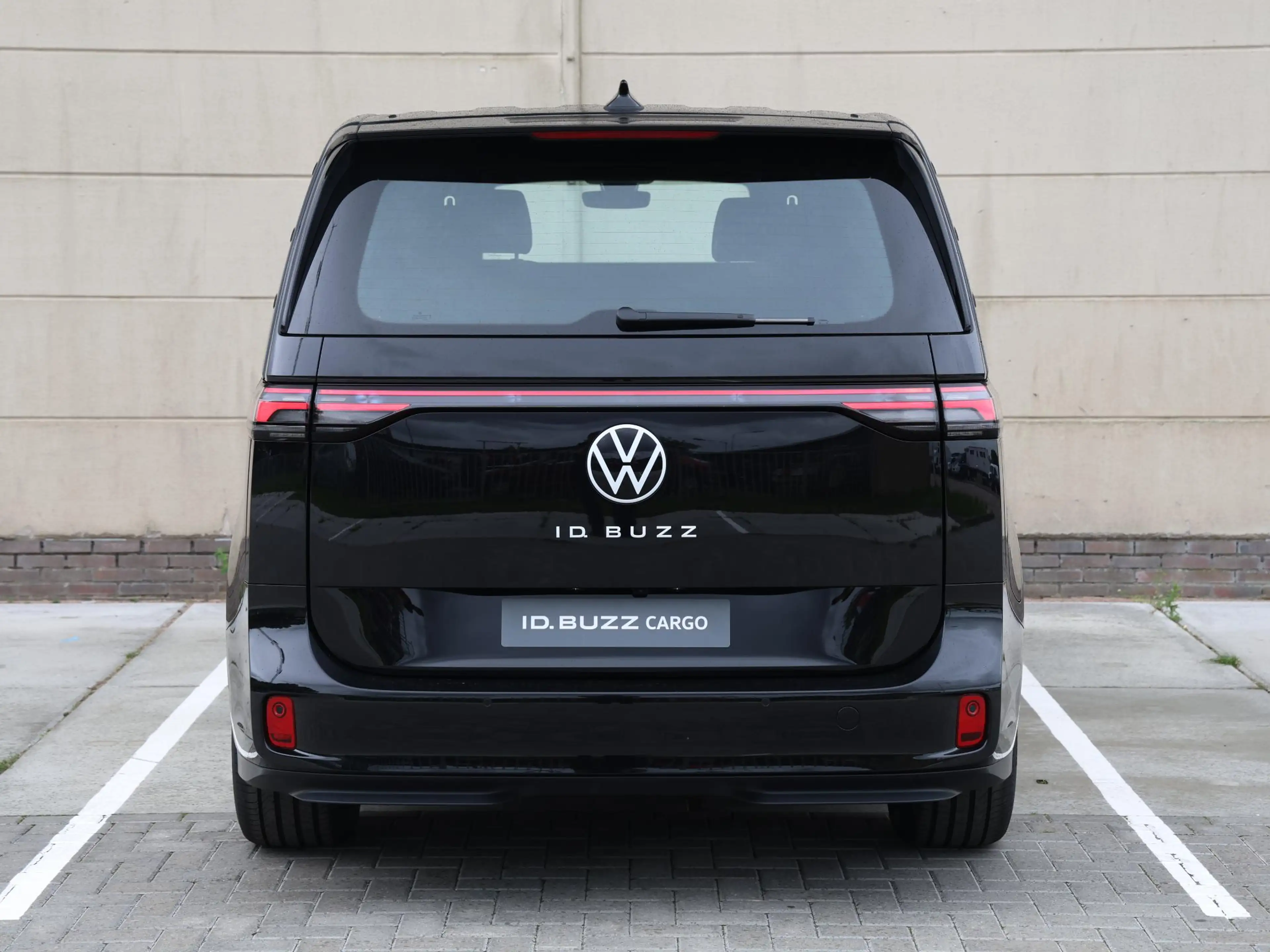 Volkswagen ID. Buzz Cargo Bulli Limited Edition 79 kWh 286PK | December rijd — photo 6