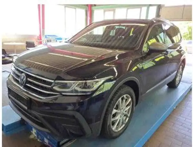 2023 Volkswagen Tiguan Allspace in Black for sale