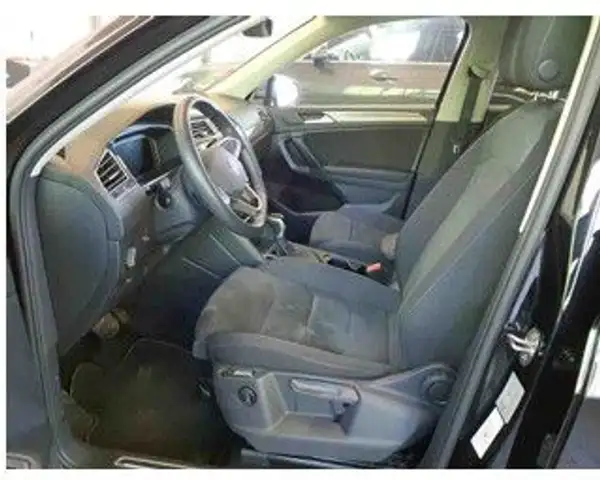 Volkswagen Tiguan Allspace view 7