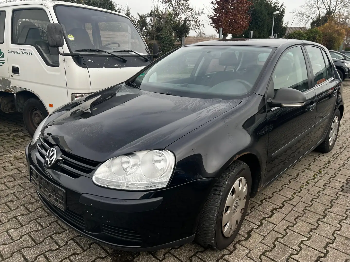 Volkswagen Golf Trendline Schwarz - 1