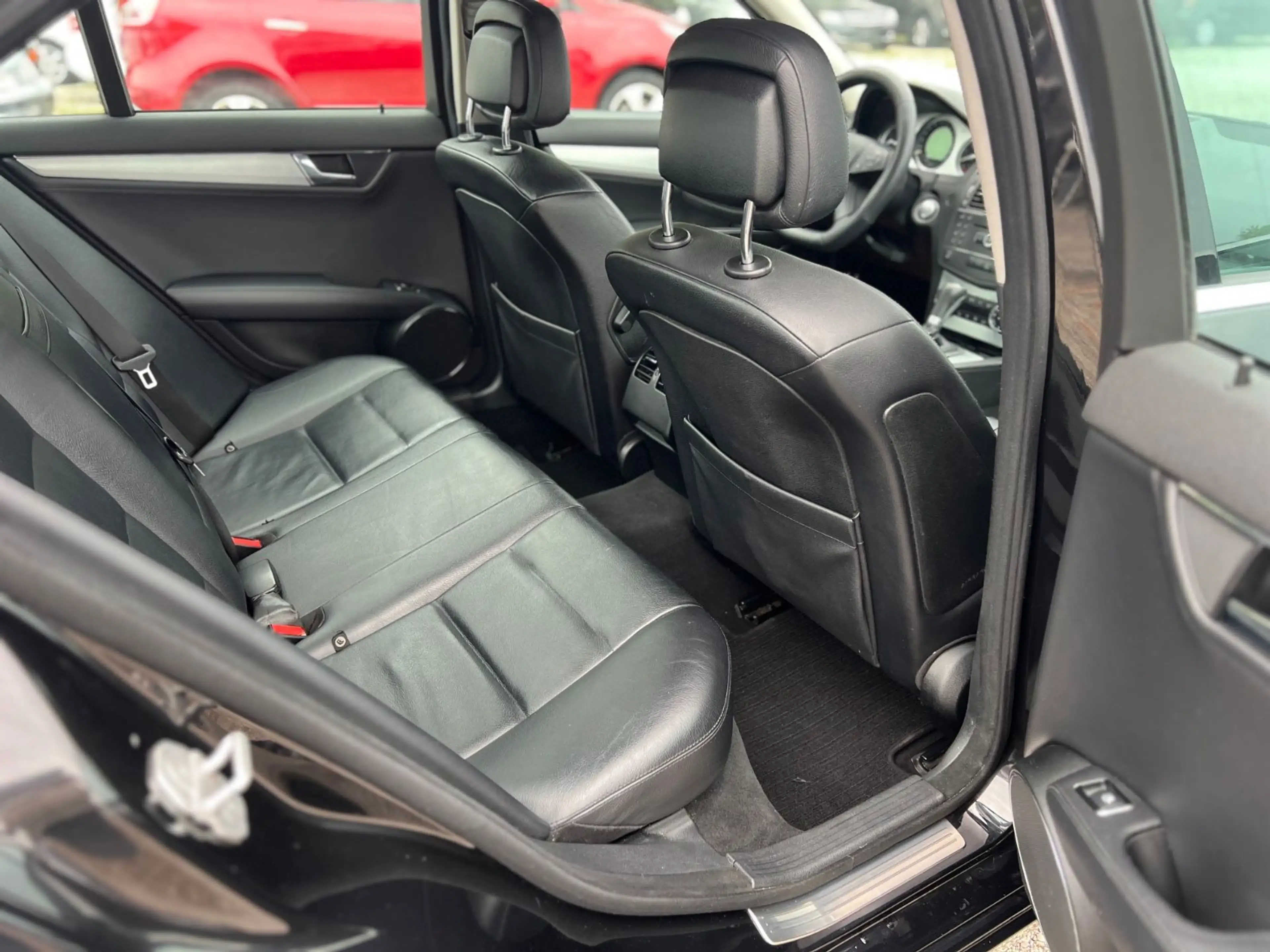 Mercedes-Benz C 350 Limousine - AUTOMATIK - TÜV 07.2027 — photo 15