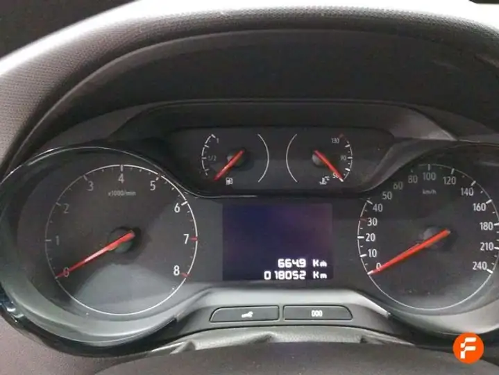 Opel Crossland 2021, foto 22