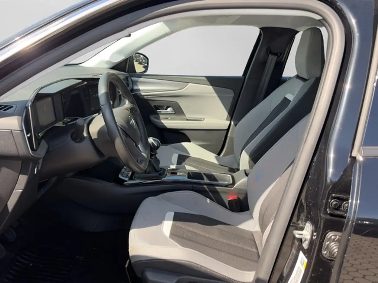 Opel Mokka ENJOY. 1.2 Direct Injection Turbo 74 kW (100 PS..., миниатюра 8