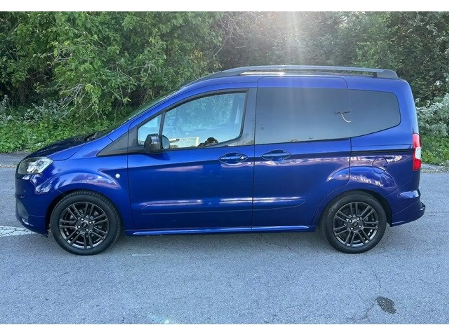 Ford Tourneo Courier 1.0 Ecoboost Titanium Azul - 2