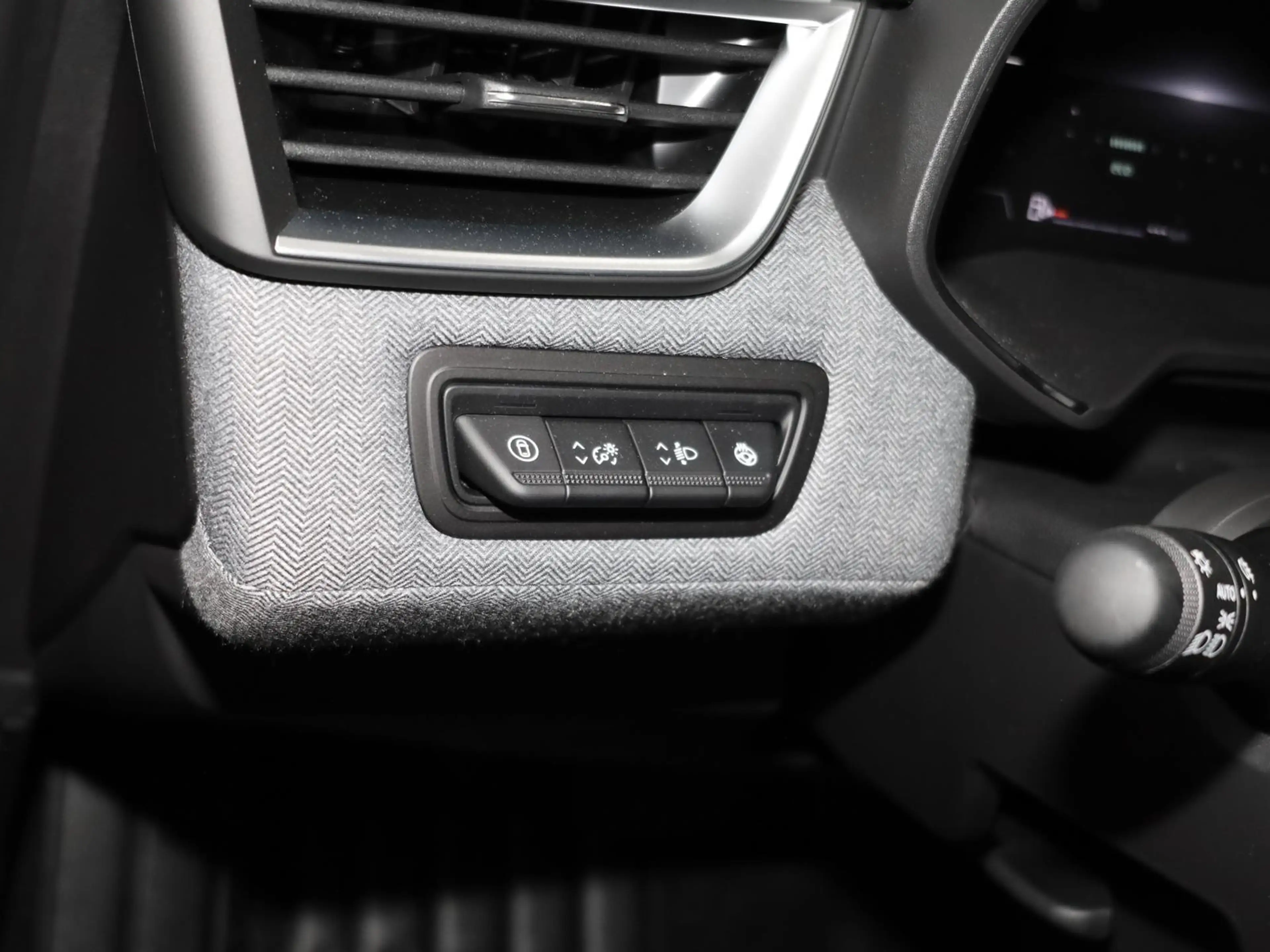 Renault Clio TCe90 Techno AT NAVI SHZ LHZ RFK Keyless — photo 14