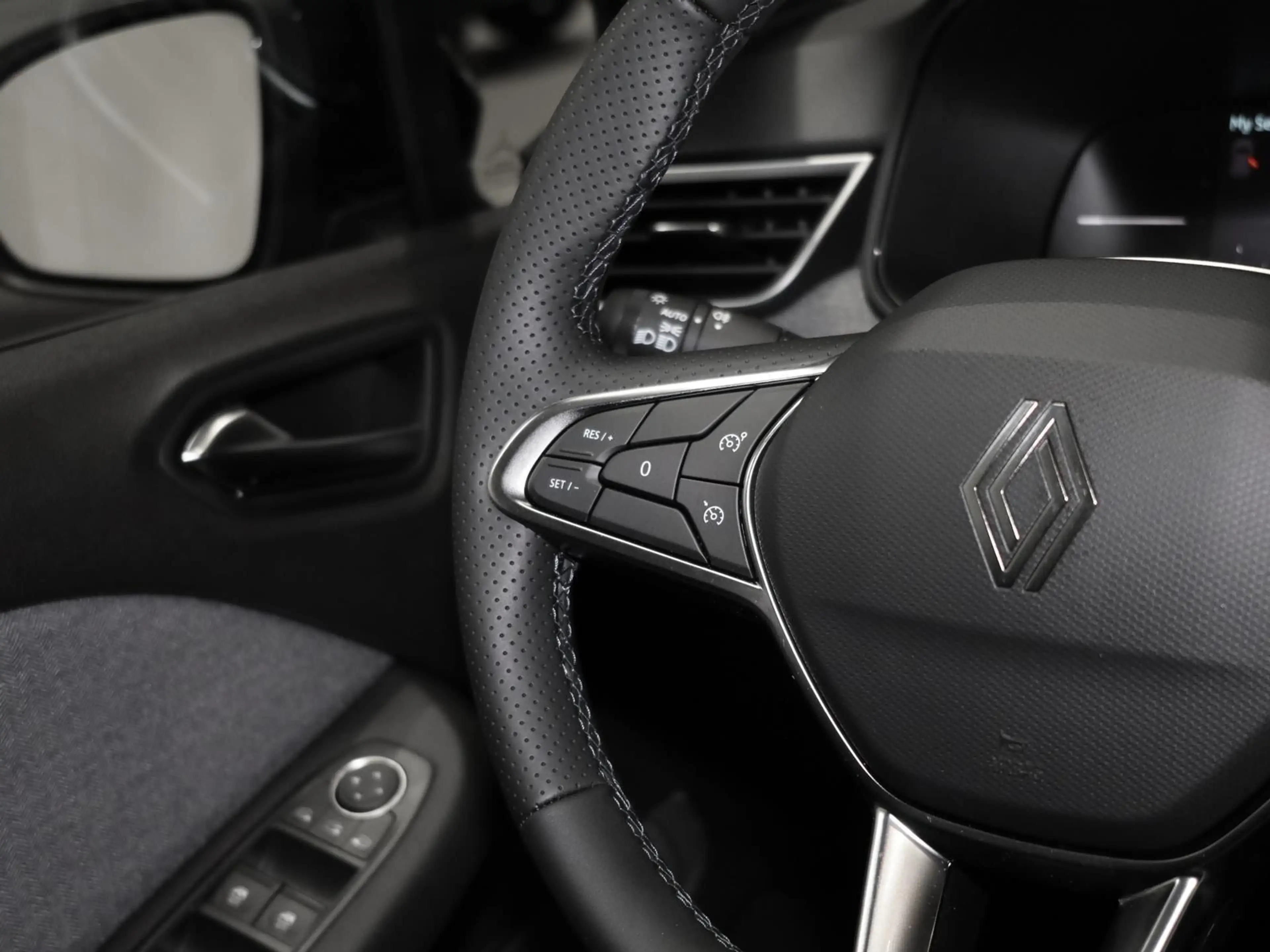 Renault Clio TCe90 Techno AT NAVI SHZ LHZ RFK Keyless — photo 7