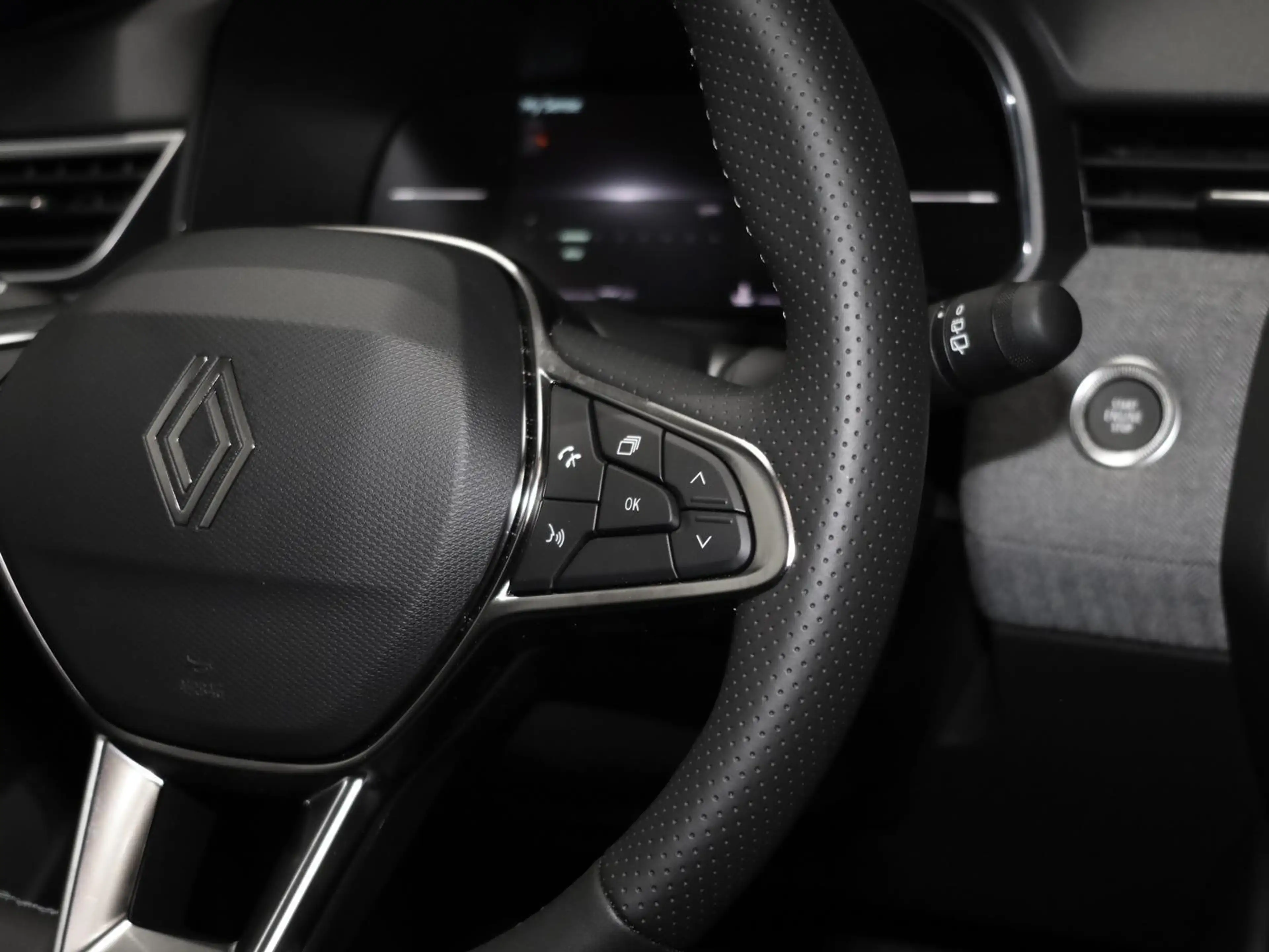 Renault Clio TCe90 Techno AT NAVI SHZ LHZ RFK Keyless — photo 8