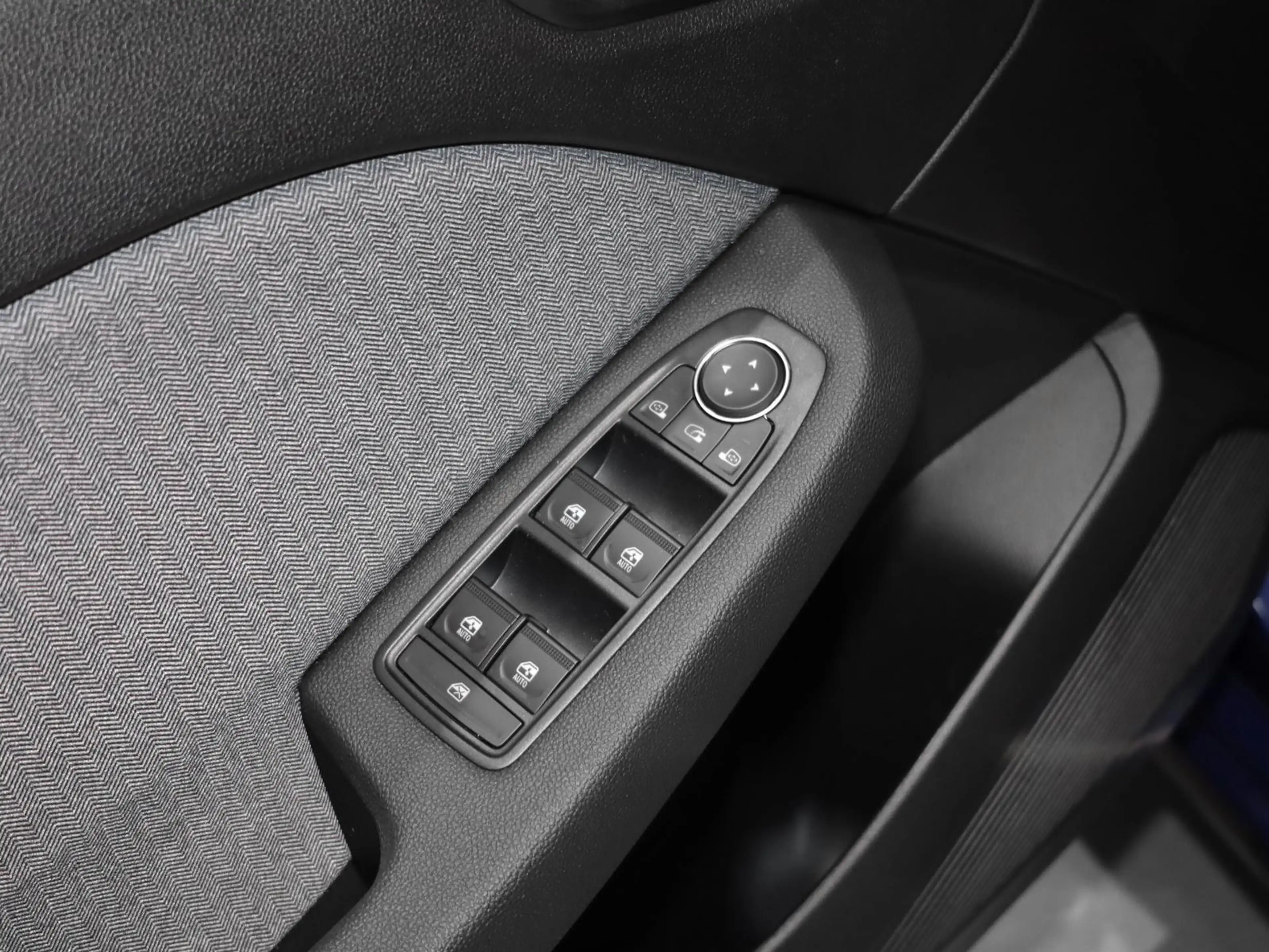 Renault Clio TCe90 Techno AT NAVI SHZ LHZ RFK Keyless — photo 12