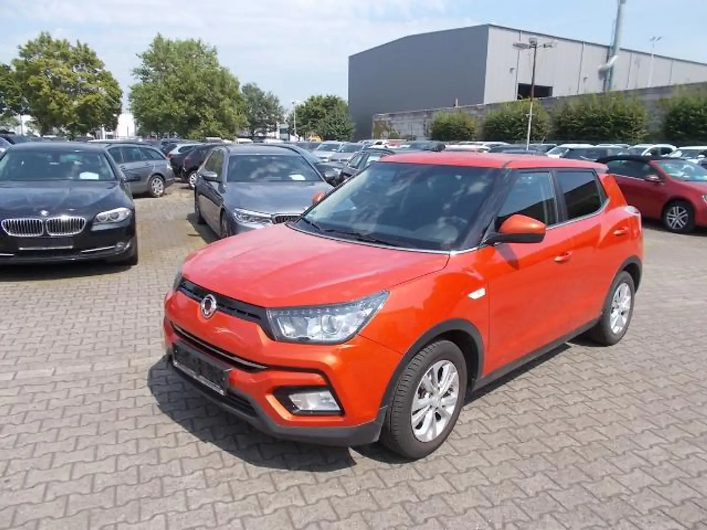 SsangYong Tivoli 1.6 Flow, Navi, Allwetter SHZ Kamera Orange - 1