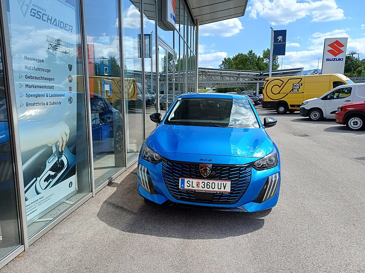 Peugeot e-208 156PS 54kWh Allure Blau - 2