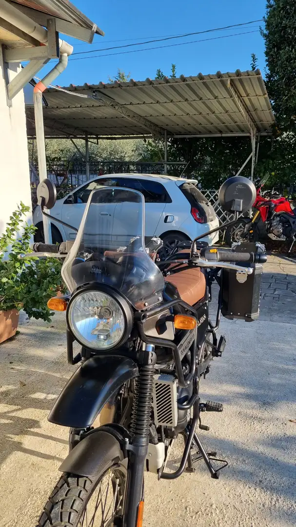 Royal Enfield Himalayan Noir - 2