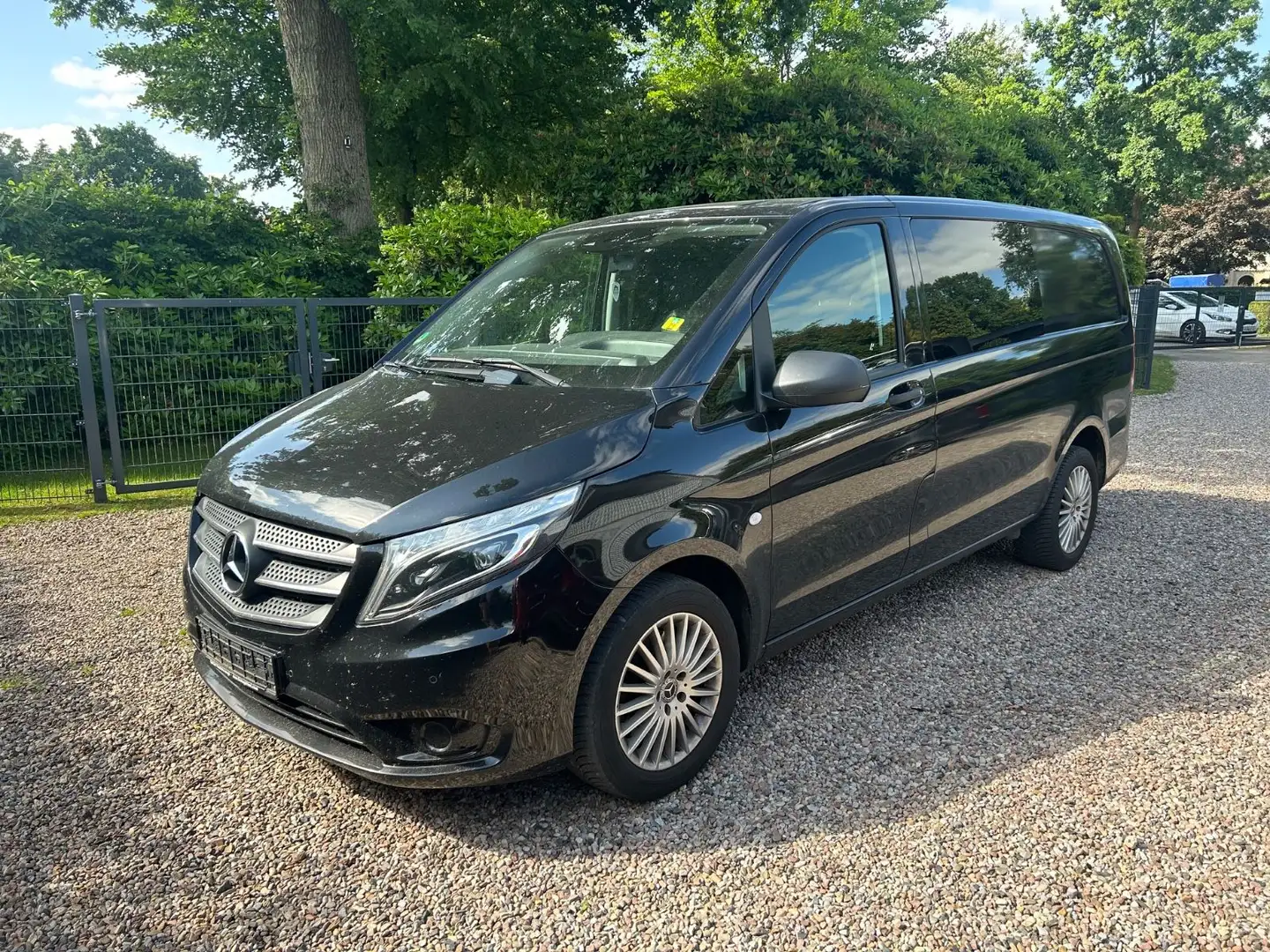 Mercedes-Benz Vito Mixto 119 CDI lang 5 Sitze+LED+AHK+Sitzh. Schwarz - 1
