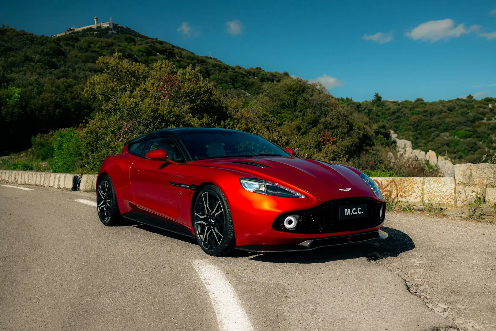 ASTON MARTIN Vanquish
