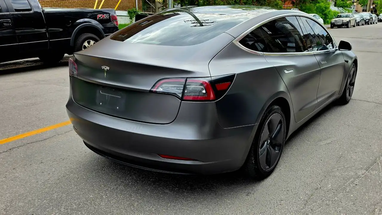 Tesla Model 3 fotografie Tesla Model 3