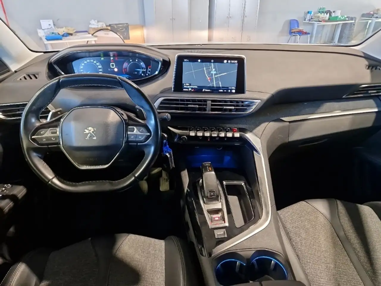Peugeot 3008 BLUEHDI 130 EAT8 SES ALLURE SUV, миниатюра 7