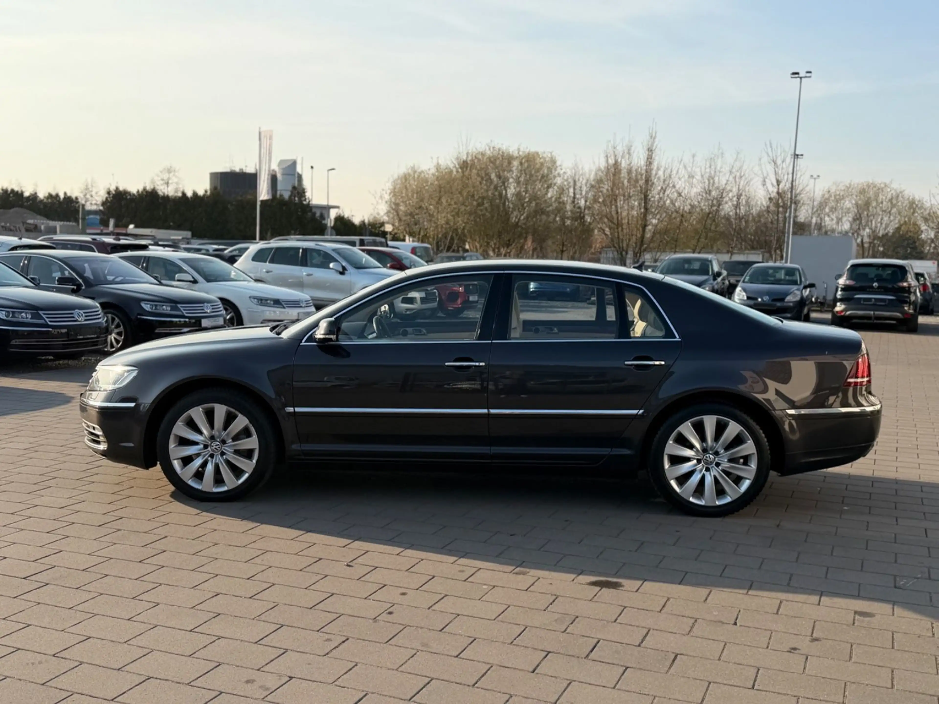Volkswagen Phaeton V8 5-Sitzer 4Motion*KAMERA*NAVI*LEDER* — photo 5
