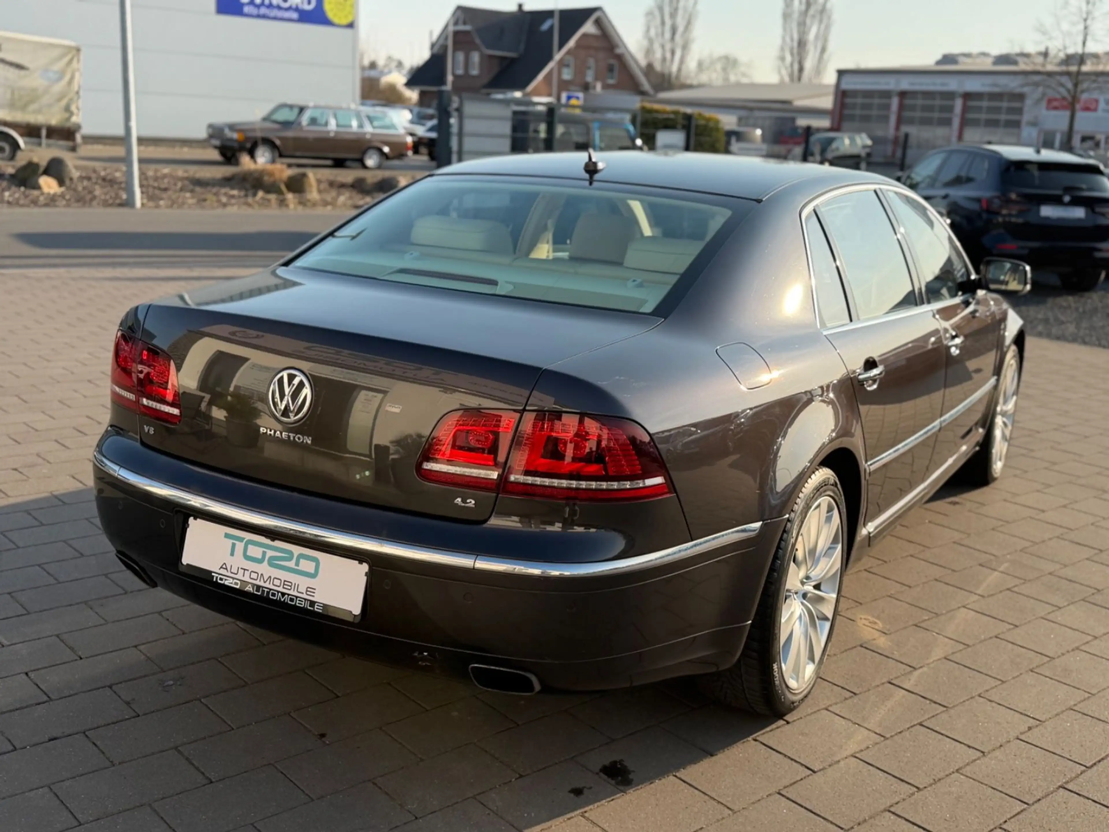 Volkswagen Phaeton V8 5-Sitzer 4Motion*KAMERA*NAVI*LEDER* — photo 8